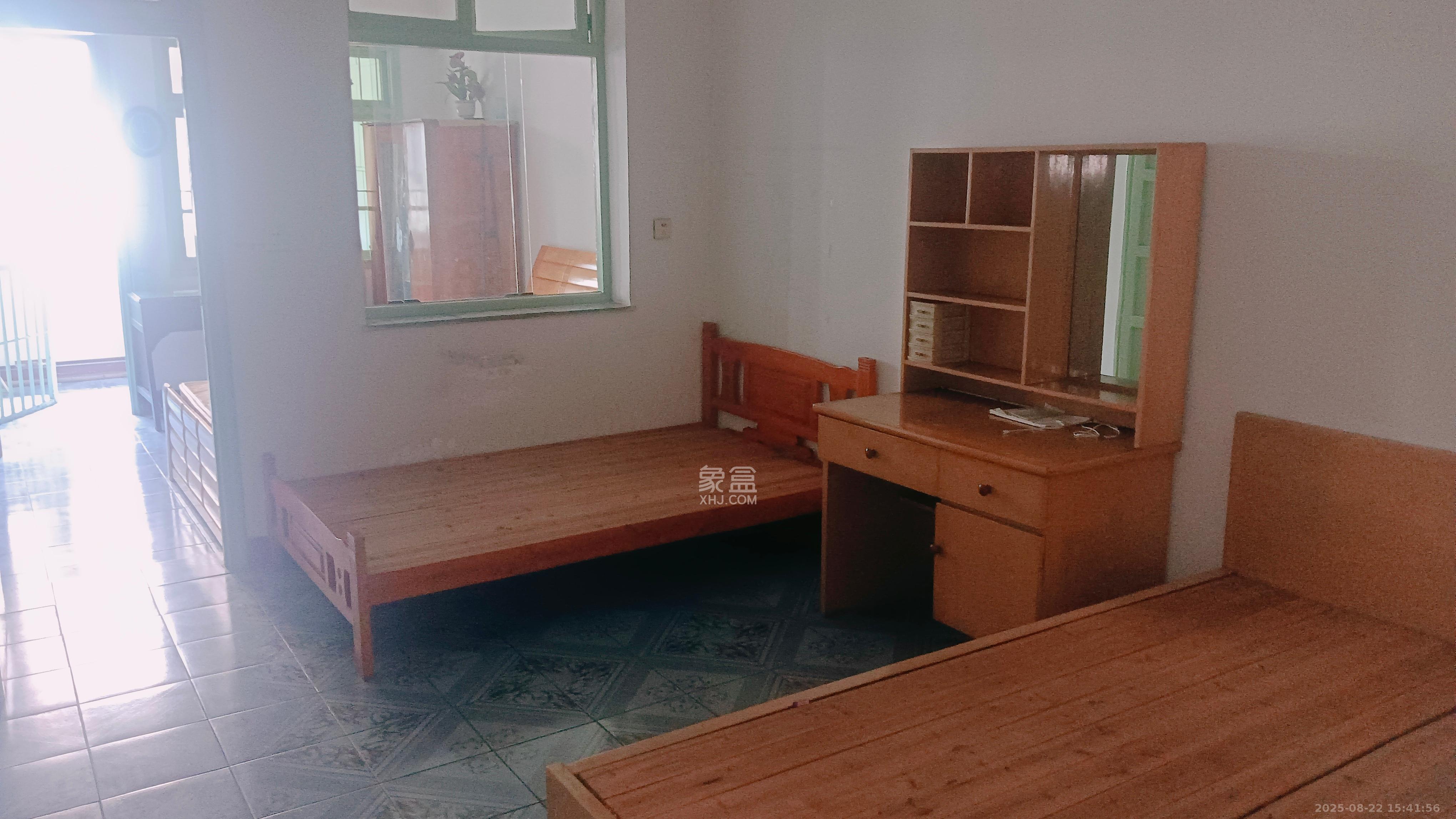 妹子山社区（曙光社区）  2室1厅1卫    1300.0元/月室内图