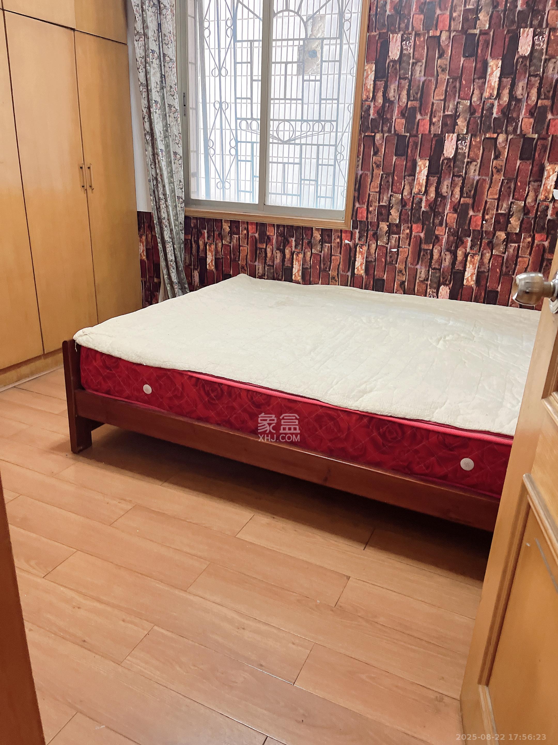 城市花园 3室2厅2卫 2800.0元/月 城市花园 3室2厅2卫 2800.0元/月室内图