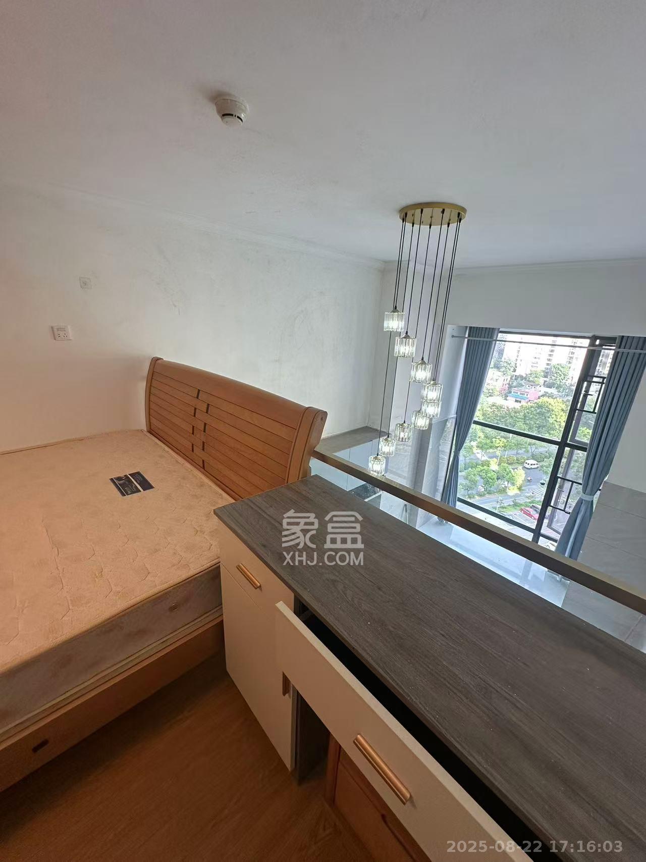 天麓轻奢国际  1室1厅1卫    1700.0元/月室内图