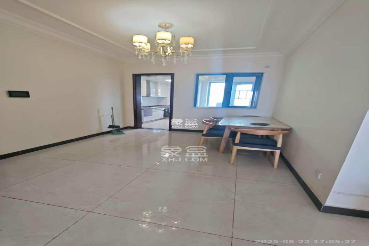 恒大御景天下城一期  3室2厅2卫    2300.0元/月 恒大御景天下城一期  3室2厅2卫    2300.0元/月室内图