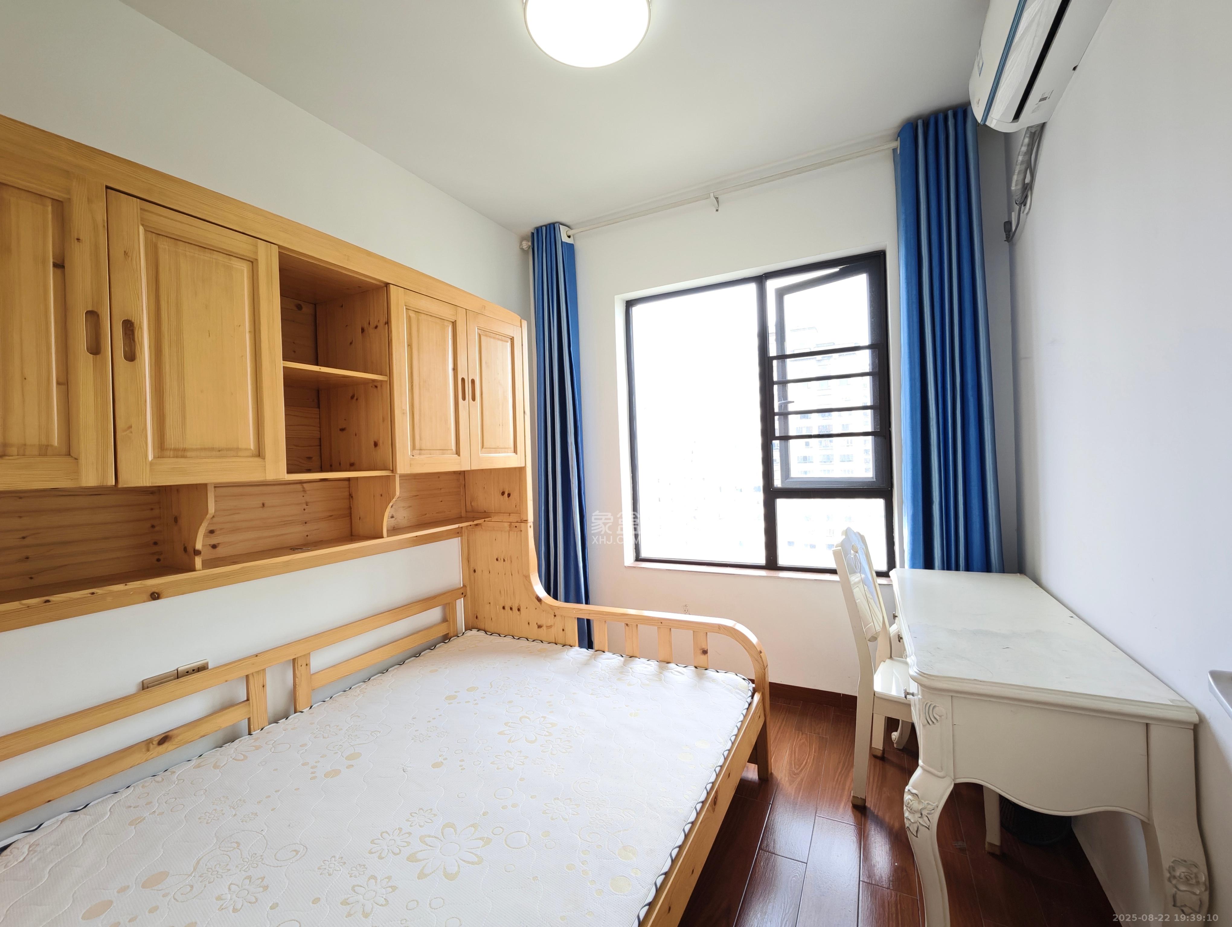 惠天然梅岭国际  4室2厅2卫    3300.0元/月室内图