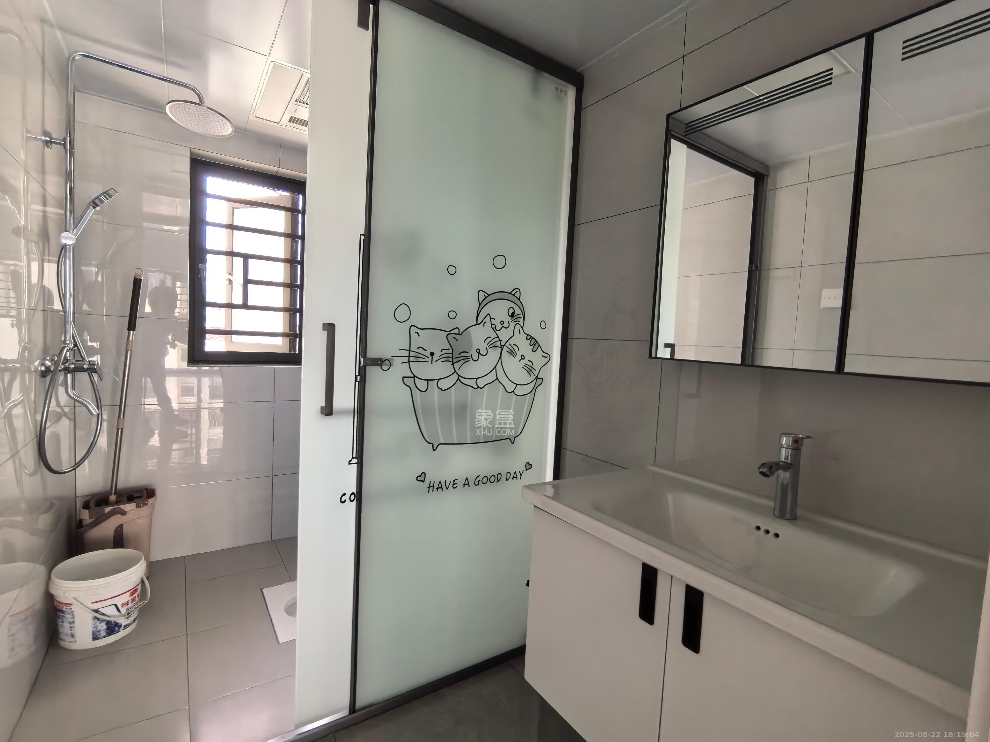 湘荷美苑  3室2厅2卫   1800.00元/月室内图