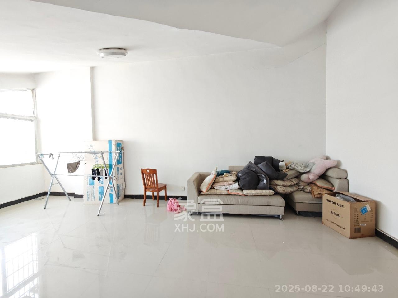 景环小区  3室2厅2卫   1600.00元/月室内图