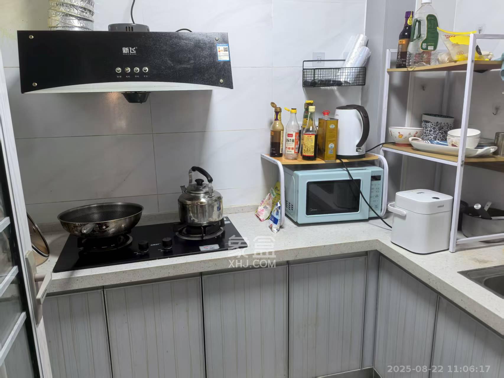 世茂璀璨天城  3室2厅2卫    2750.0元/月 世茂璀璨天城  3室2厅2卫    2750.0元/月室内图