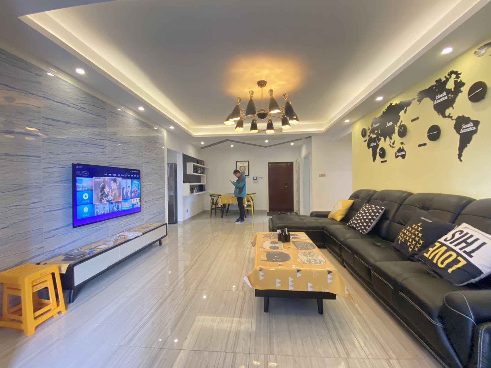 雅士林欣城 3室2厅2卫 2300.0元/月 雅士林欣城 3室2厅2卫 2300.0元/月室内图