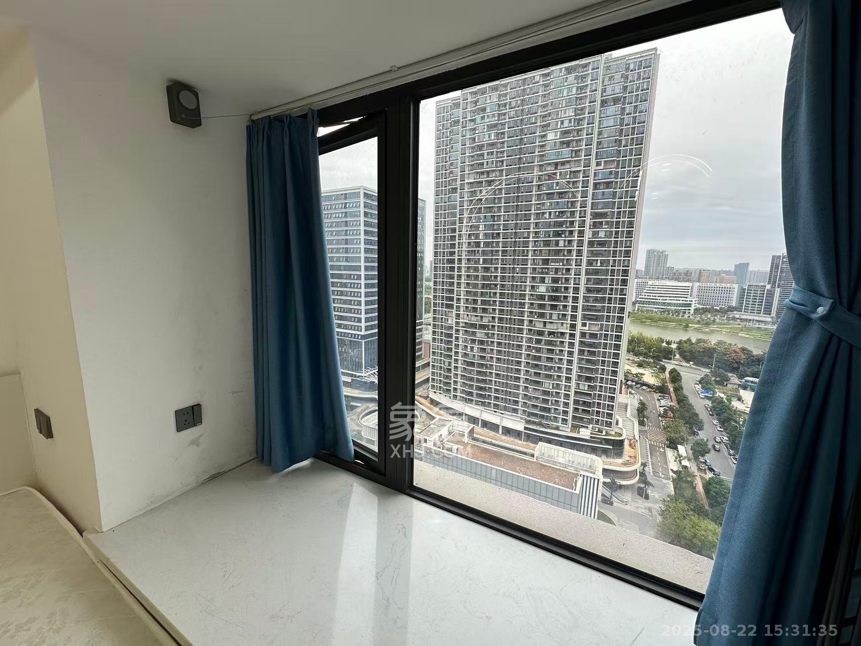 保利中环广场(保利中悦苑) 1室1厅1卫 1700.0元/月 保利中环广场(保利中悦苑) 1室1厅1卫 1700.0元/月室内图