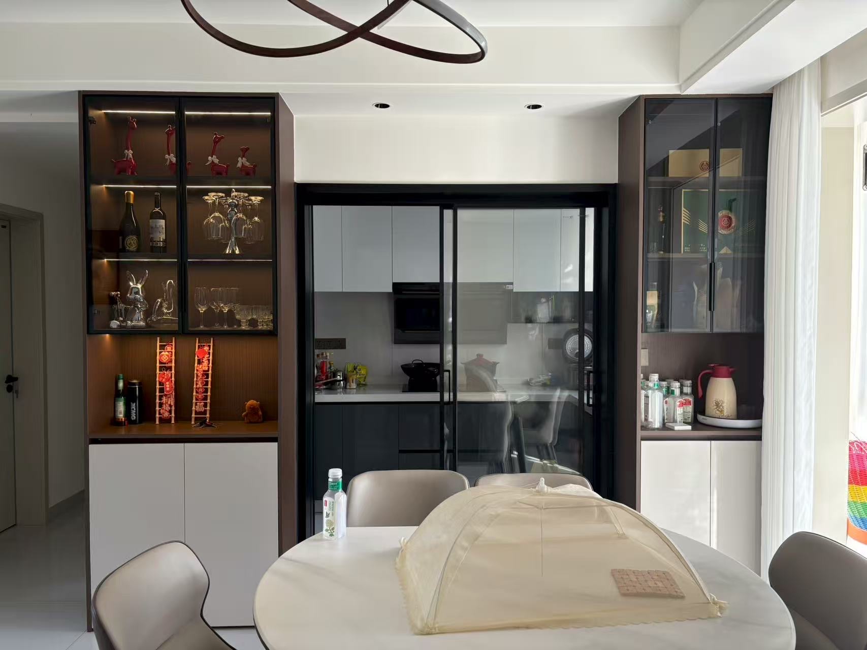 世茂云城 3室2厅2卫 2200.0元/月 世茂云城 3室2厅2卫 2200.0元/月室内图