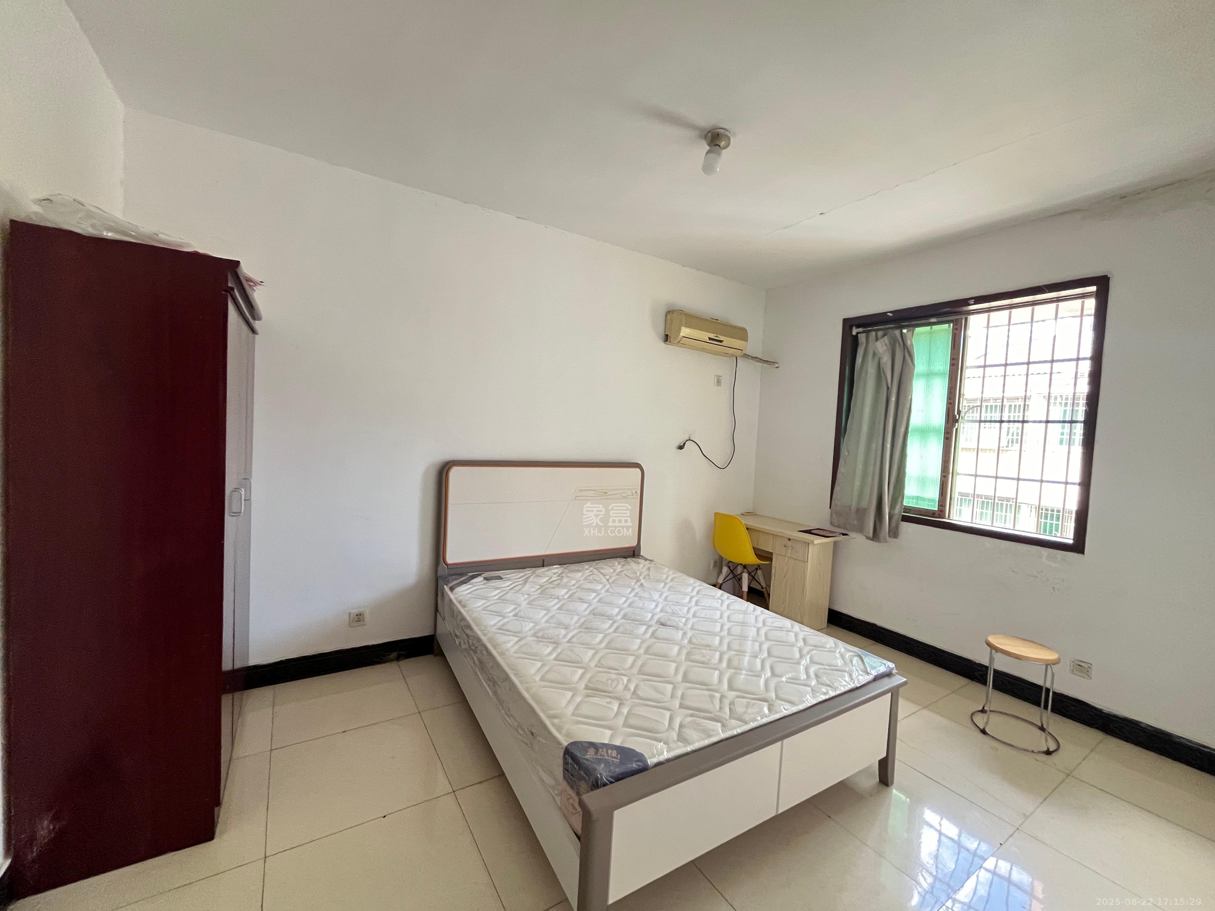 裕民小区 1室1厅1卫 1100.0元/月 裕民小区 1室1厅1卫 1100.0元/月室内图