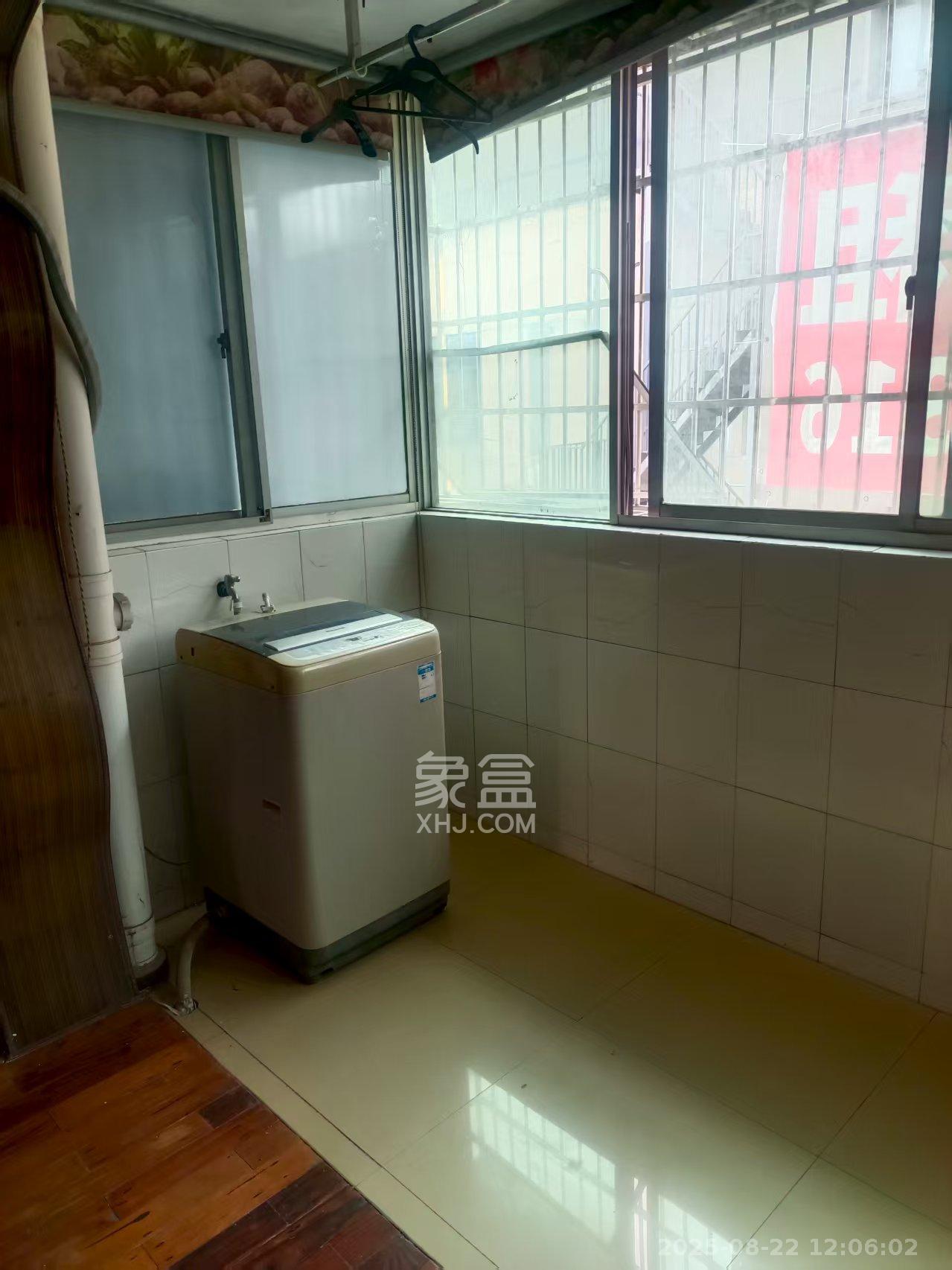 茶叶大市场“山水茗园” 2室2厅1卫 900.0元/月 茶叶大市场“山水茗园” 2室2厅1卫 900.0元/月室内图