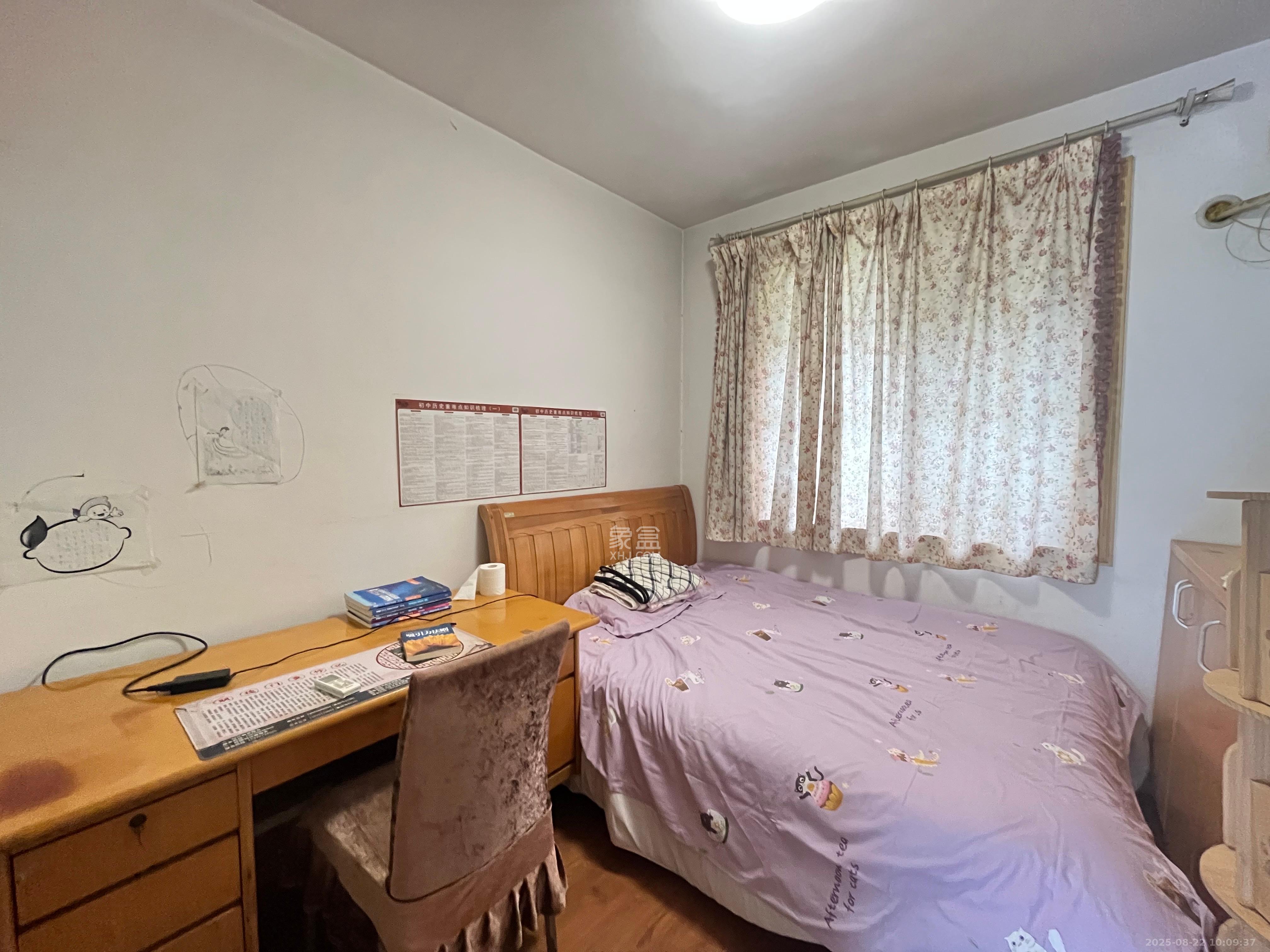 华银南苑 2室2厅1卫 1800.0元/月 华银南苑 2室2厅1卫 1800.0元/月室内图