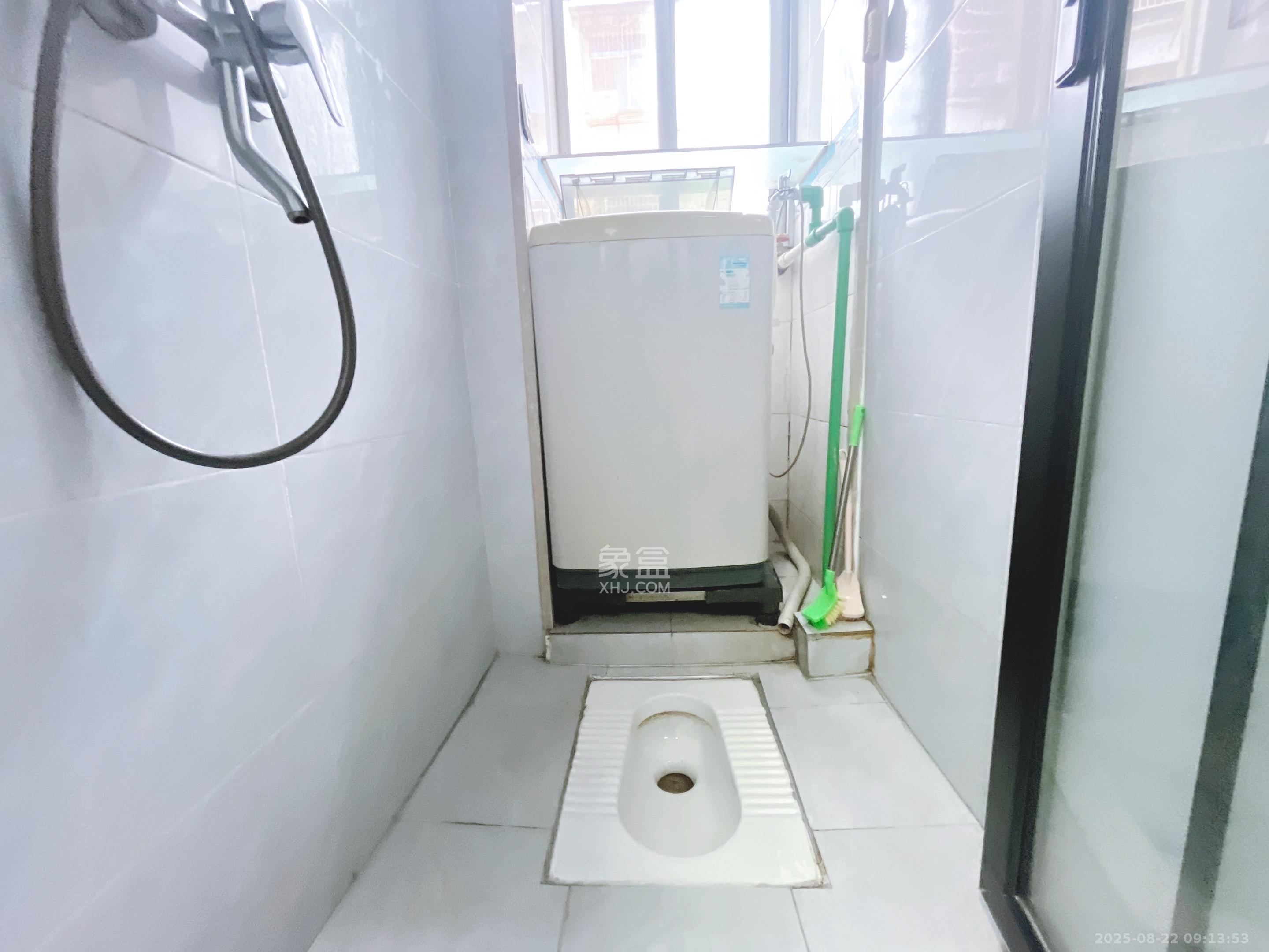 三维宿舍  2室2厅1卫    2000.0元/月室内图