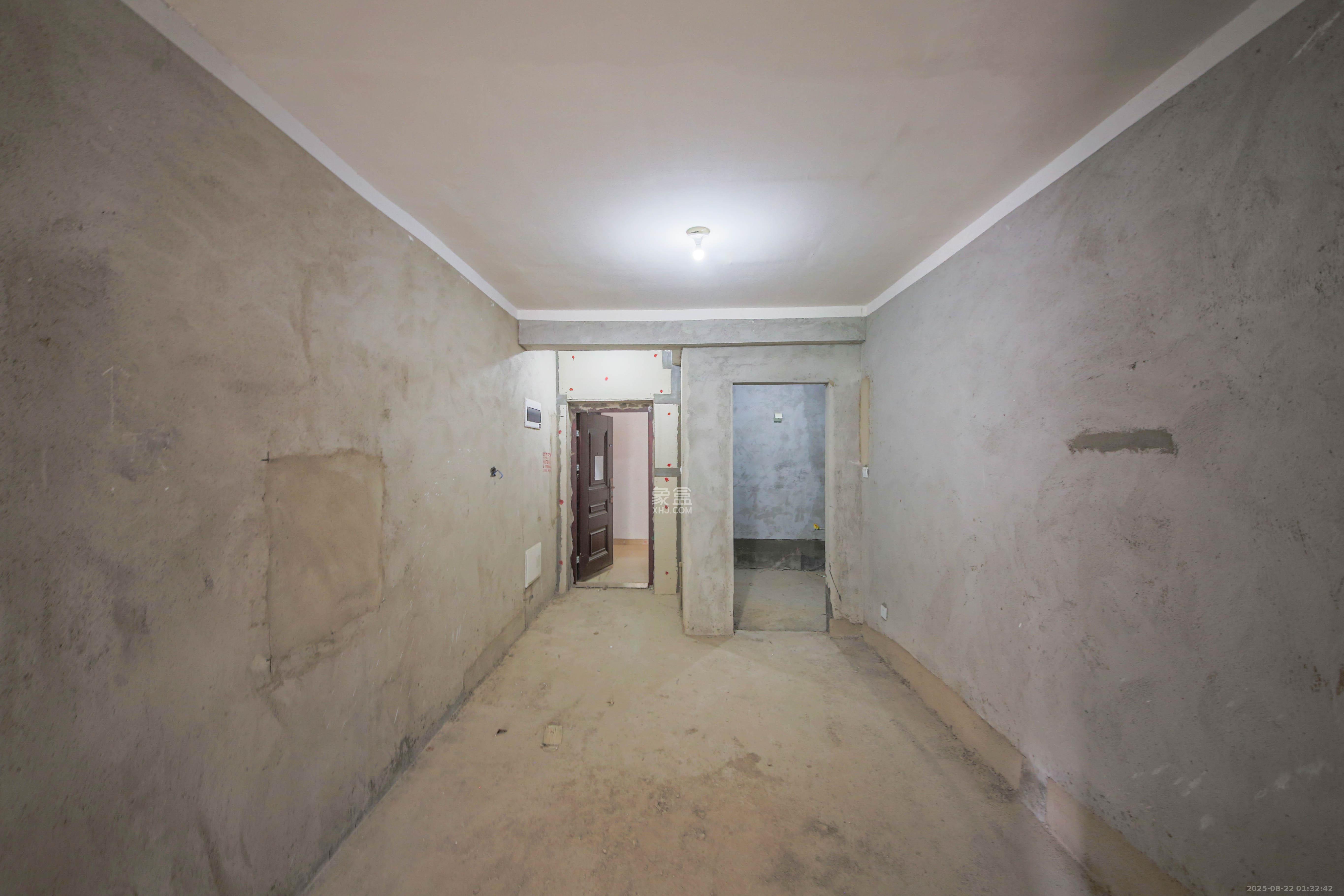 克拉美丽山庄(晟领国际)  3室2厅2卫    95.0万 克拉美丽山庄(晟领国际)  3室2厅2卫    95.0万客厅