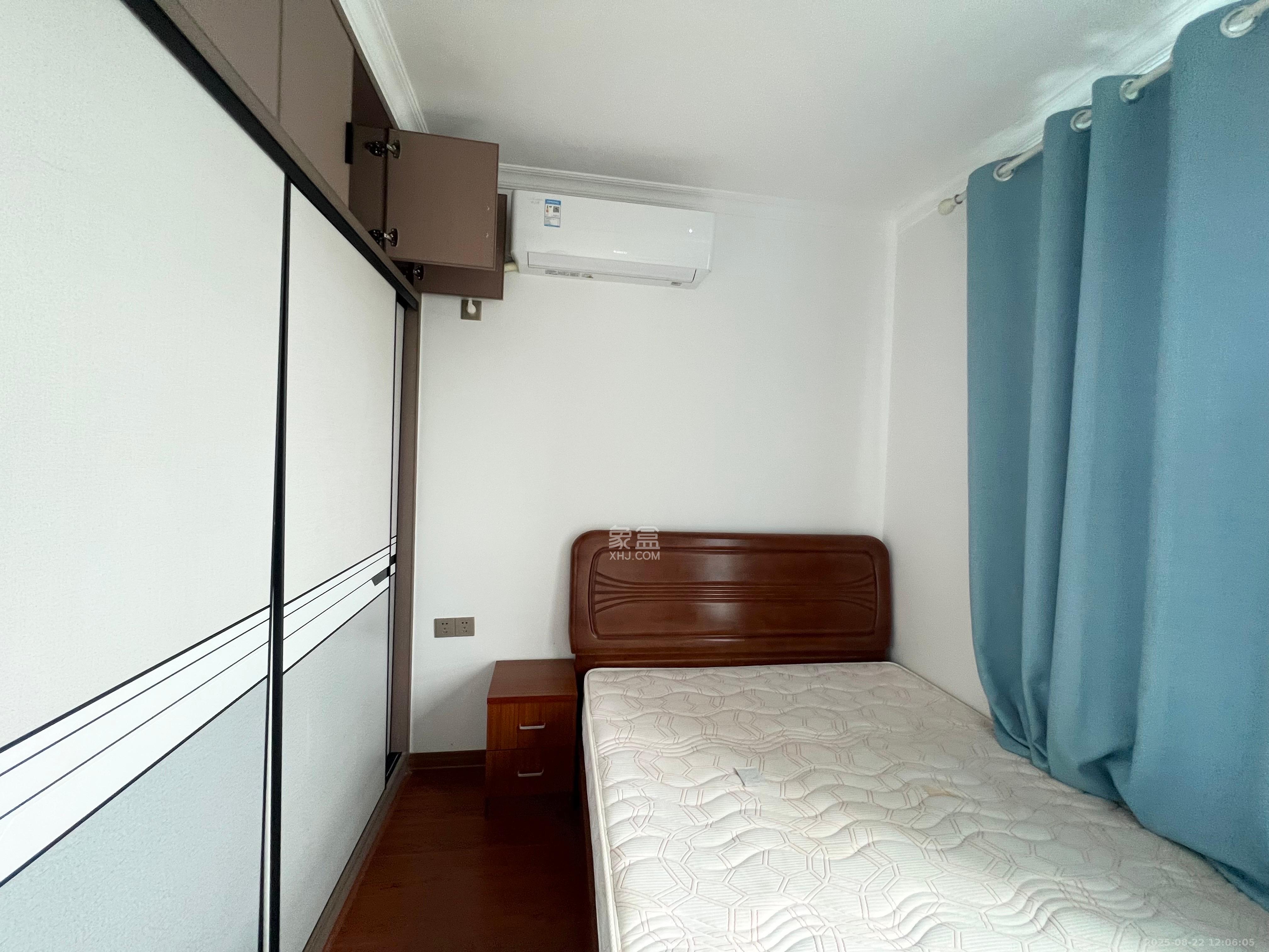 东合新苑  3室2厅2卫   2800.00元/月室内图