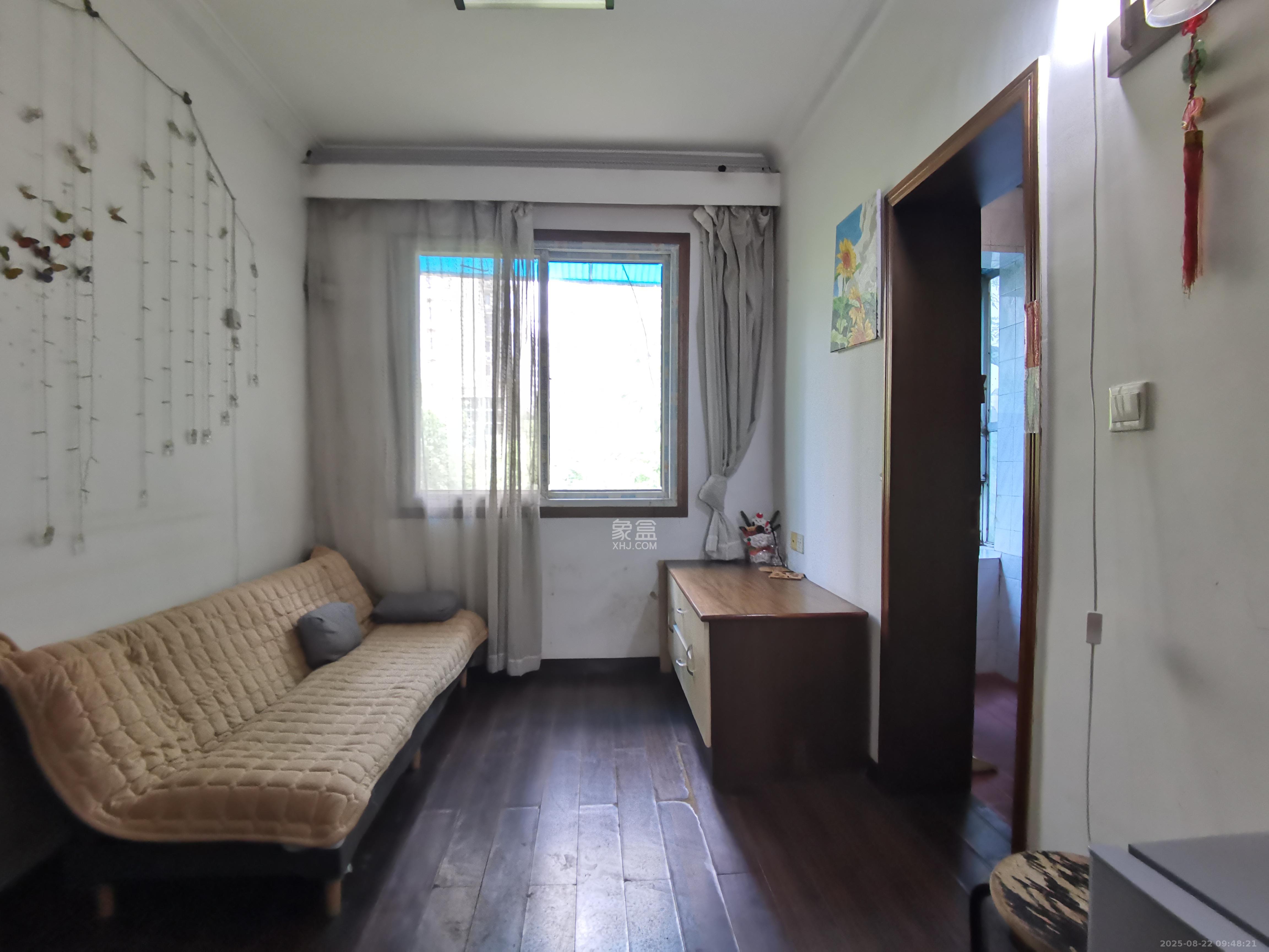 牛婆塘社区  1室1厅1卫    1100.0元/月