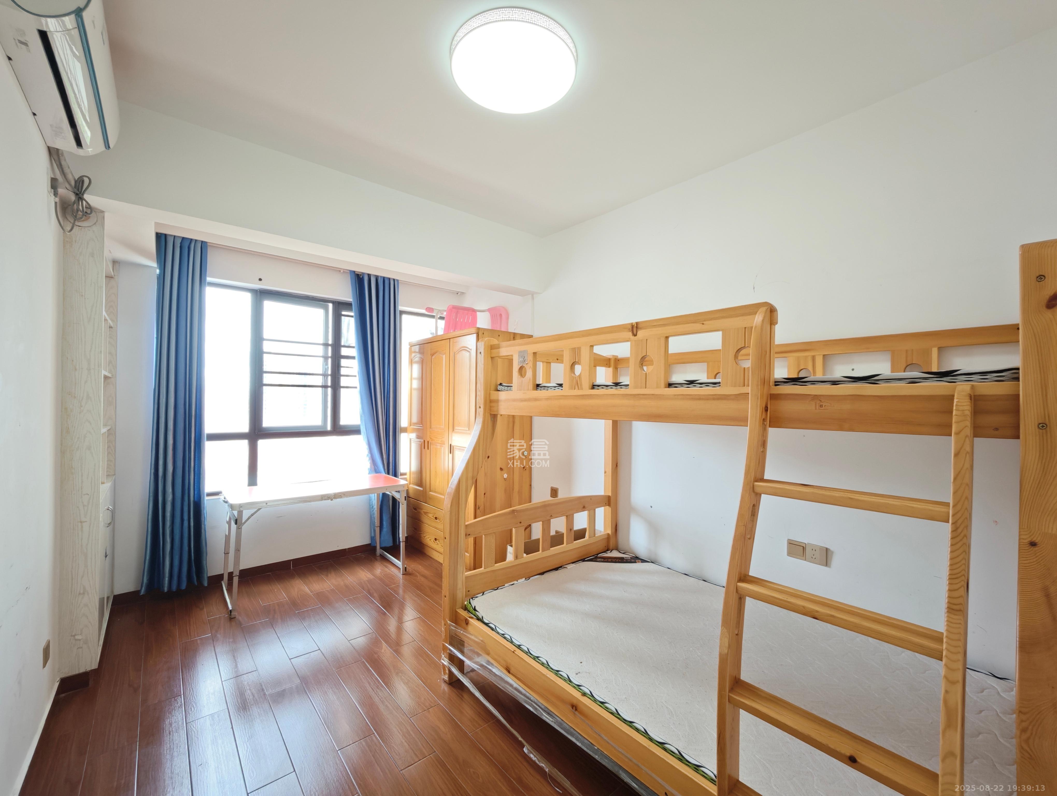 惠天然梅岭国际 4室2厅2卫 3300.0元/月 惠天然梅岭国际 4室2厅2卫 3300.0元/月室内图