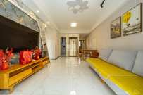 华润置地广场二期  3室2厅1卫    80.0万 华润置地广场二期  3室2厅1卫    80.0万