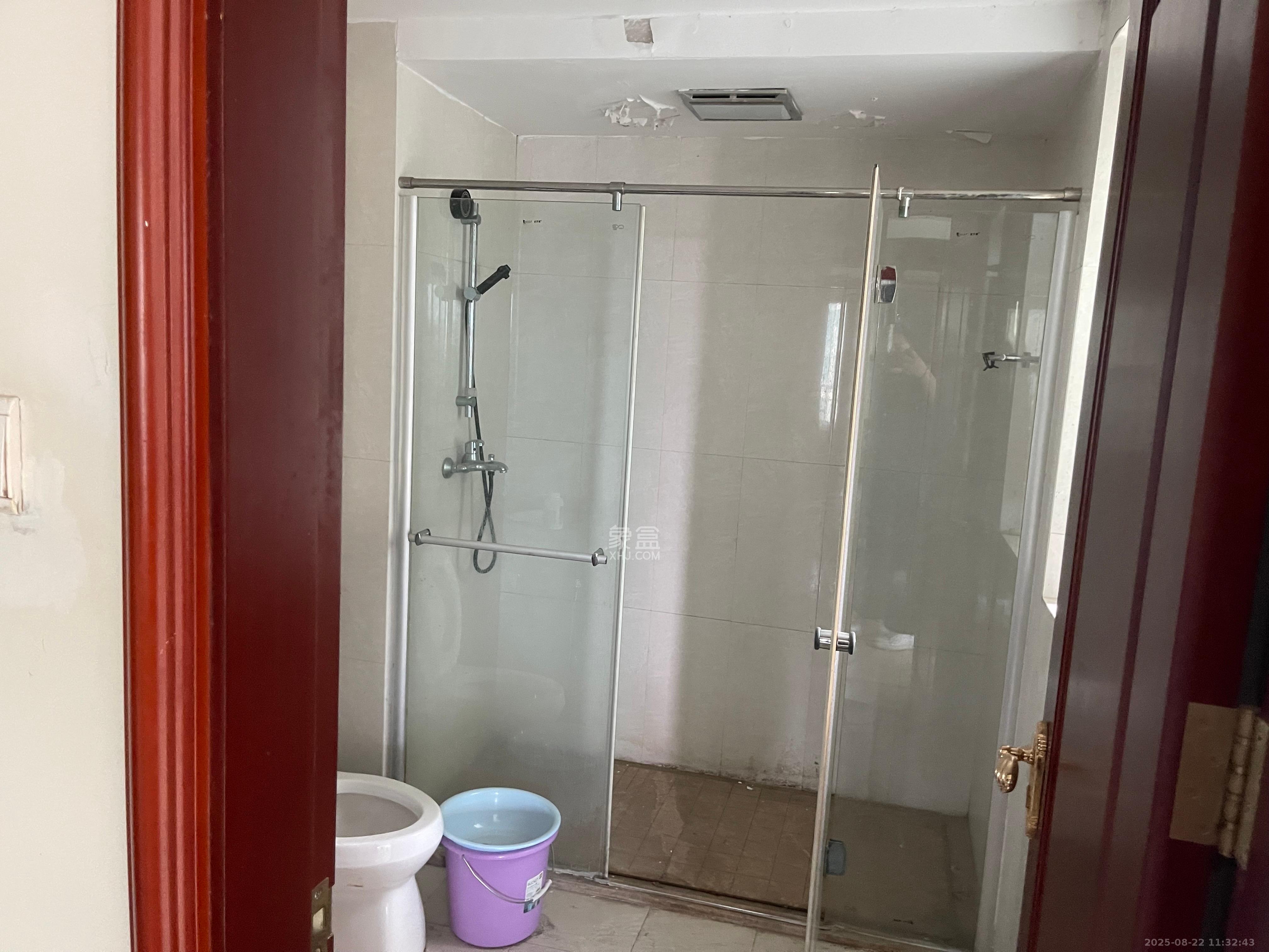 恒大绿洲 3室2厅1卫 2500.0元/月 恒大绿洲 3室2厅1卫 2500.0元/月室内图