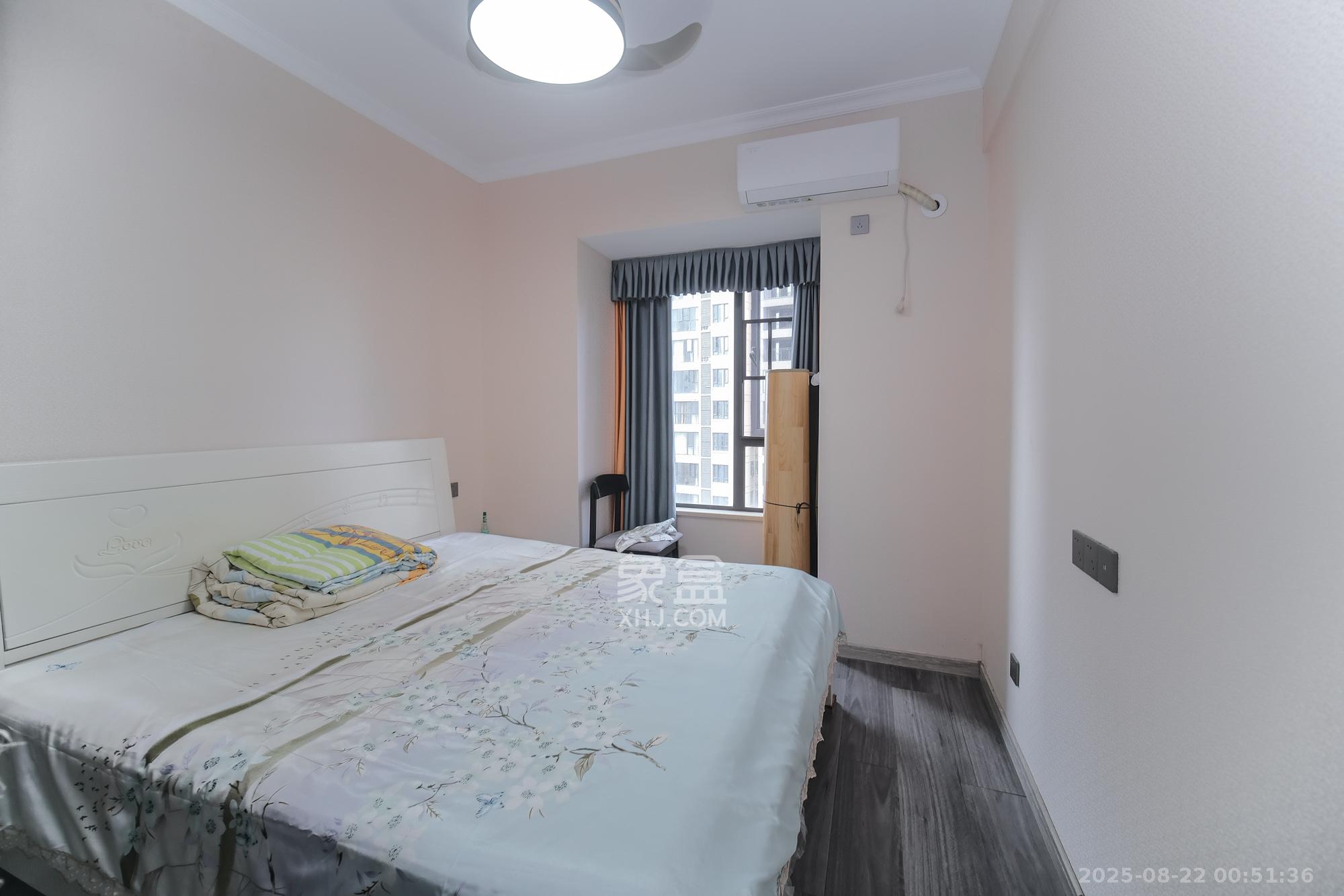 星雅美辰  3室2厅2卫    115.0万卧室