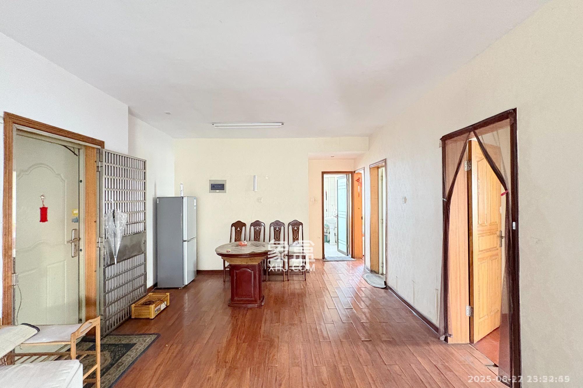 佳天雅苑 3室2厅2卫 2000.0元/月 佳天雅苑 3室2厅2卫 2000.0元/月室内图