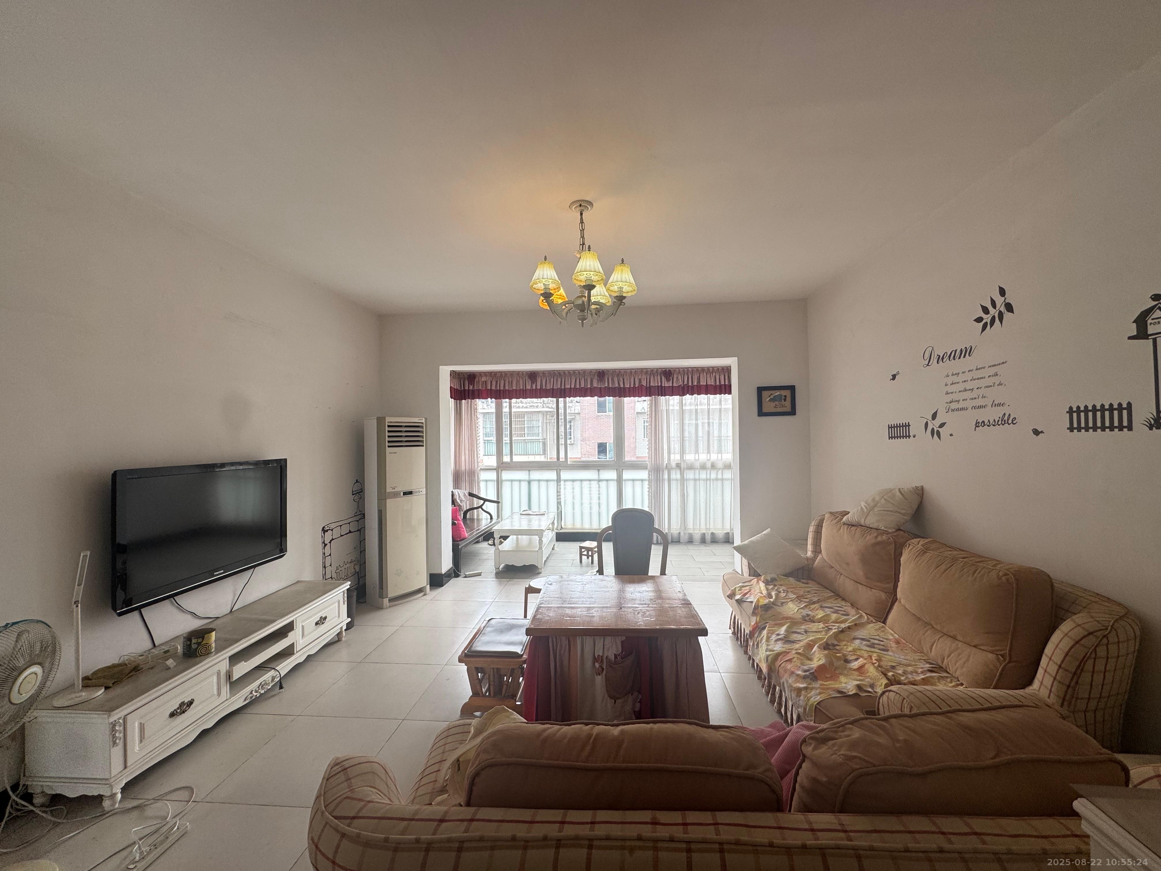 四季星城  3室2厅1卫    1800.0元/月 四季星城  3室2厅1卫    1800.0元/月