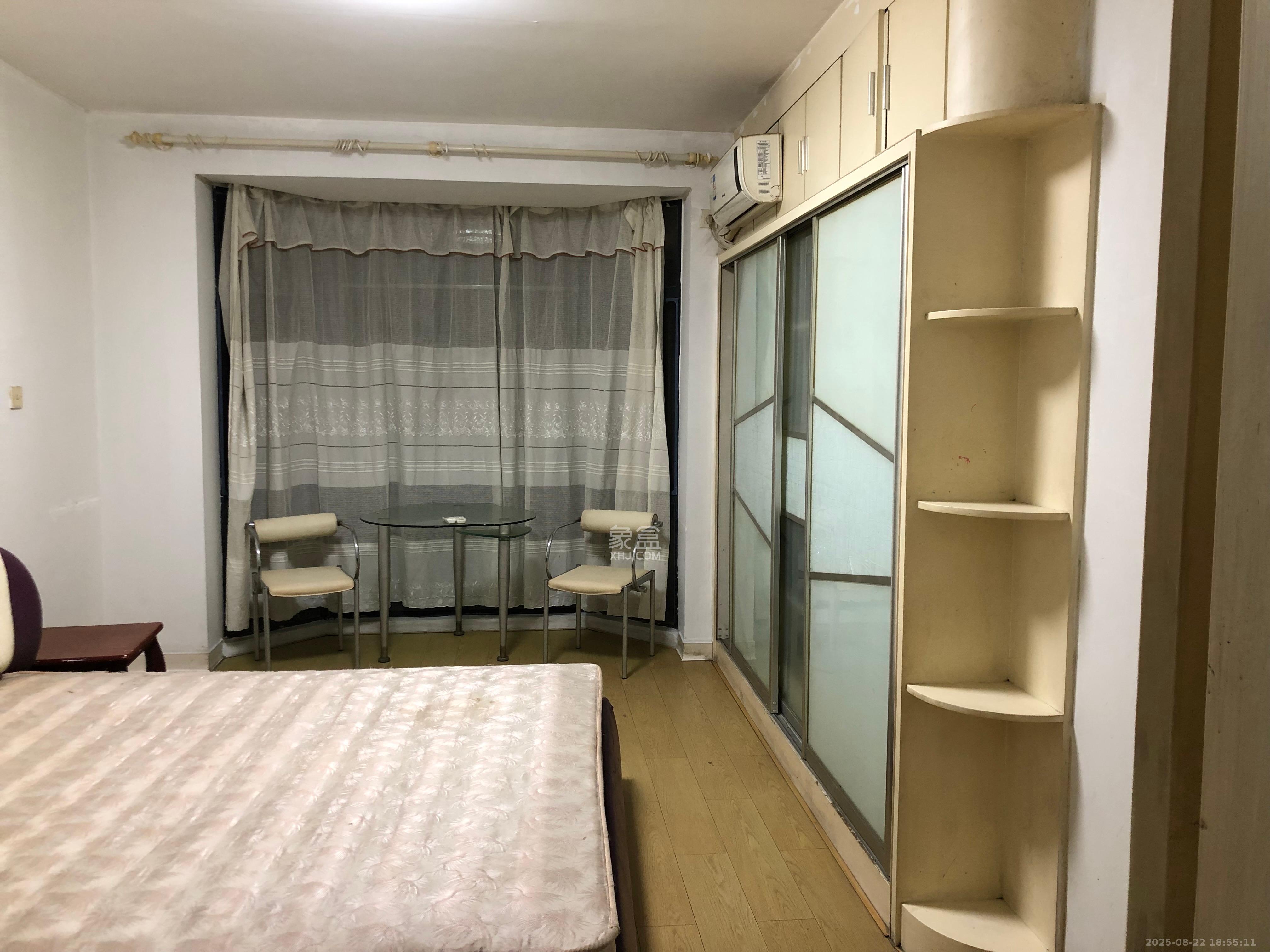 中江锦城 1室0厅0卫 2500.0元/月 中江锦城 1室0厅0卫 2500.0元/月室内图