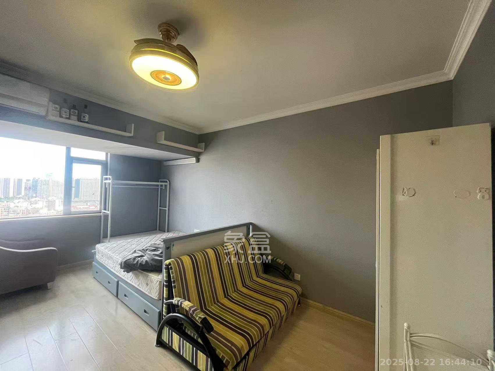 五江天街北区  1室1厅1卫    1300.0元/月室内图