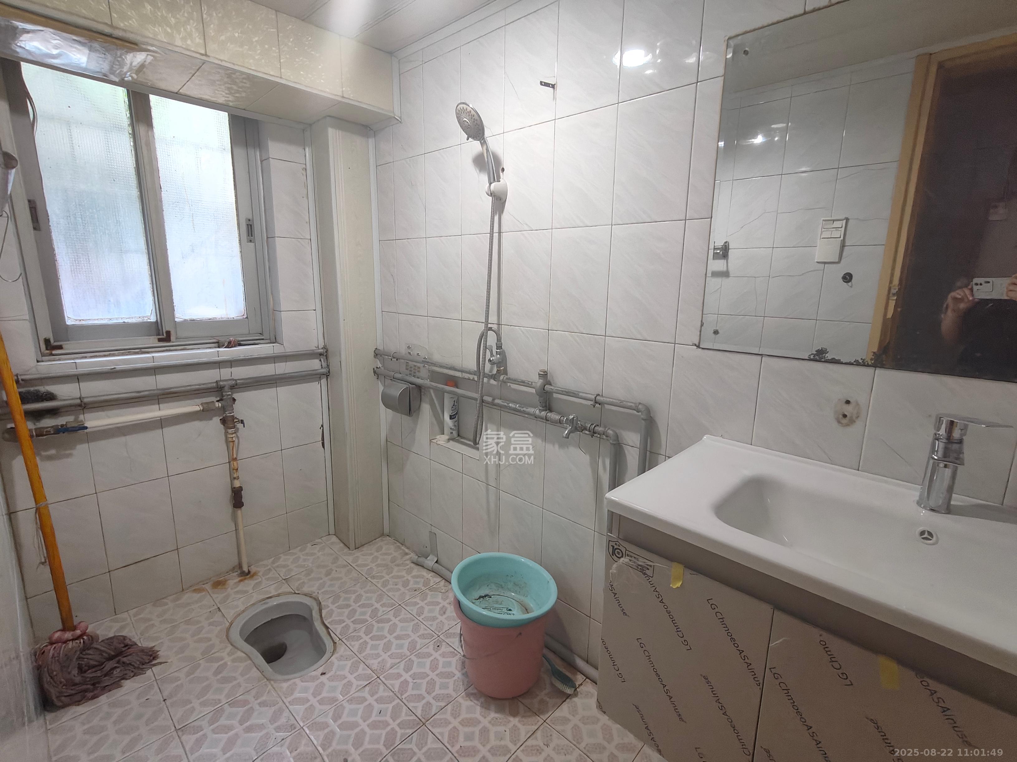 湖南中医药大学梨子山宿舍 3室1厅1卫 1900.0元/月 湖南中医药大学梨子山宿舍 3室1厅1卫 1900.0元/月室内图