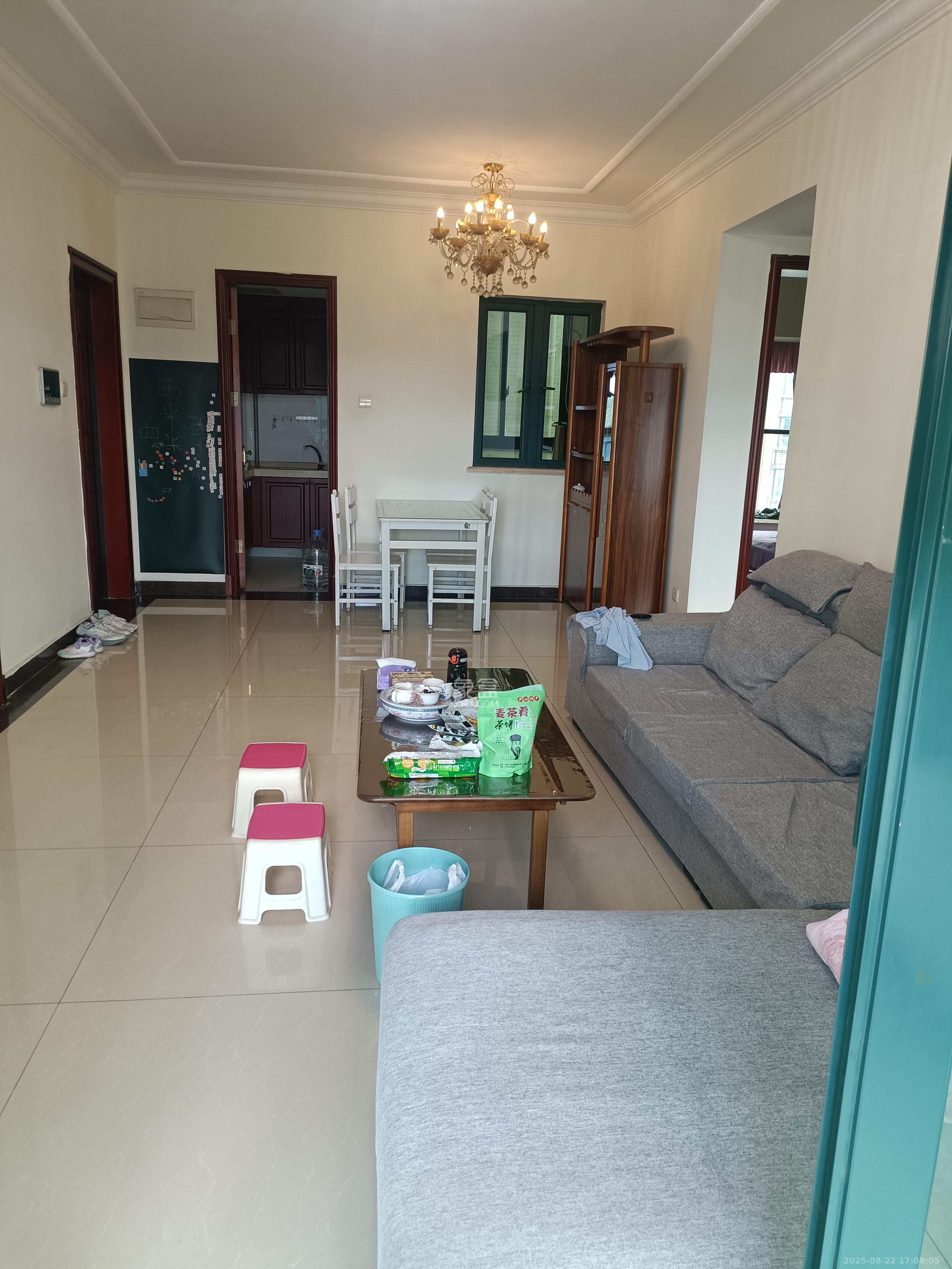 恒大华府 3室2厅1卫 2000.00元/月 恒大华府 3室2厅1卫 2000.00元/月室内图