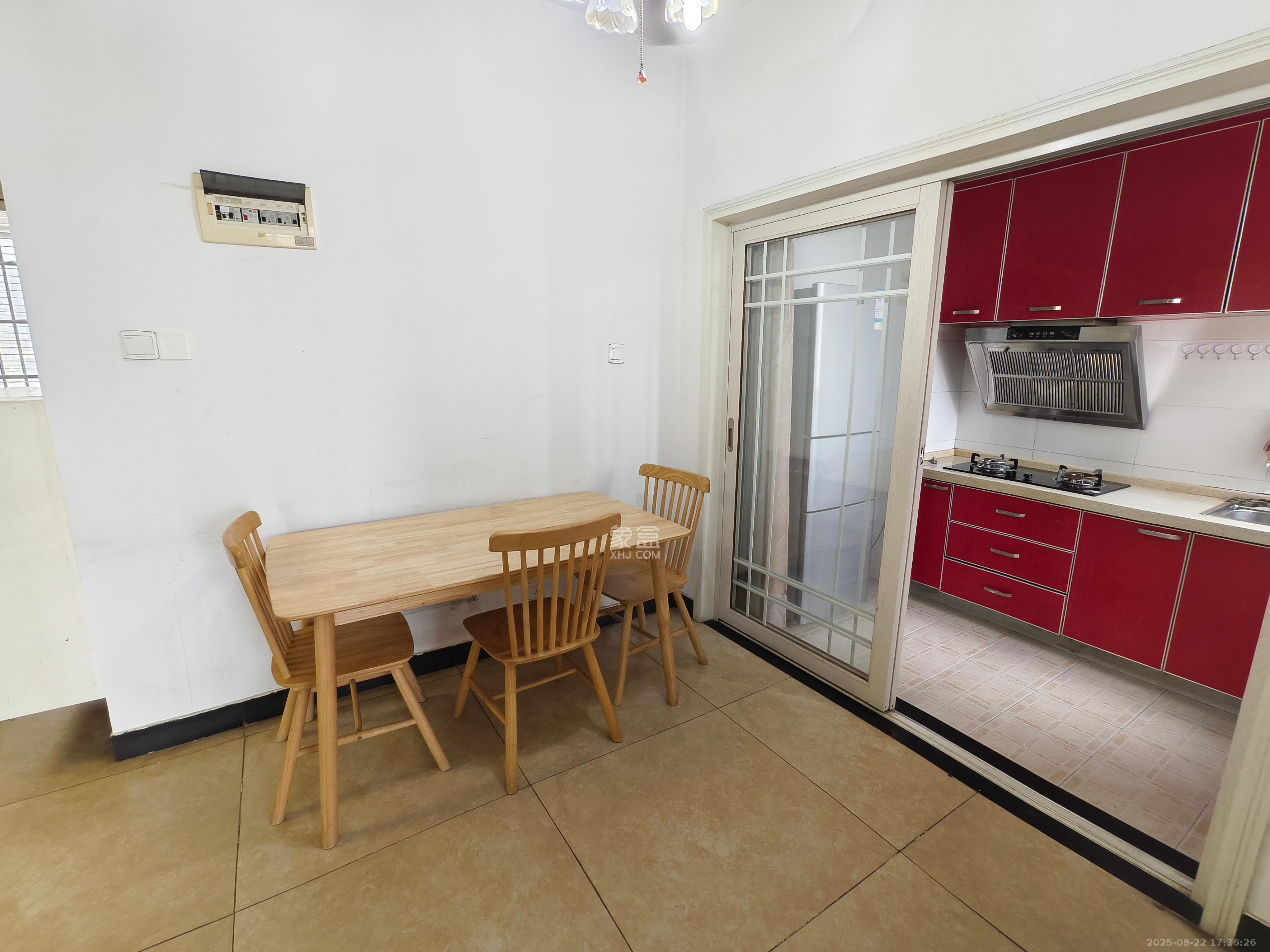 湘瑞嘉园  2室2厅1卫    1680.0元/月室内图