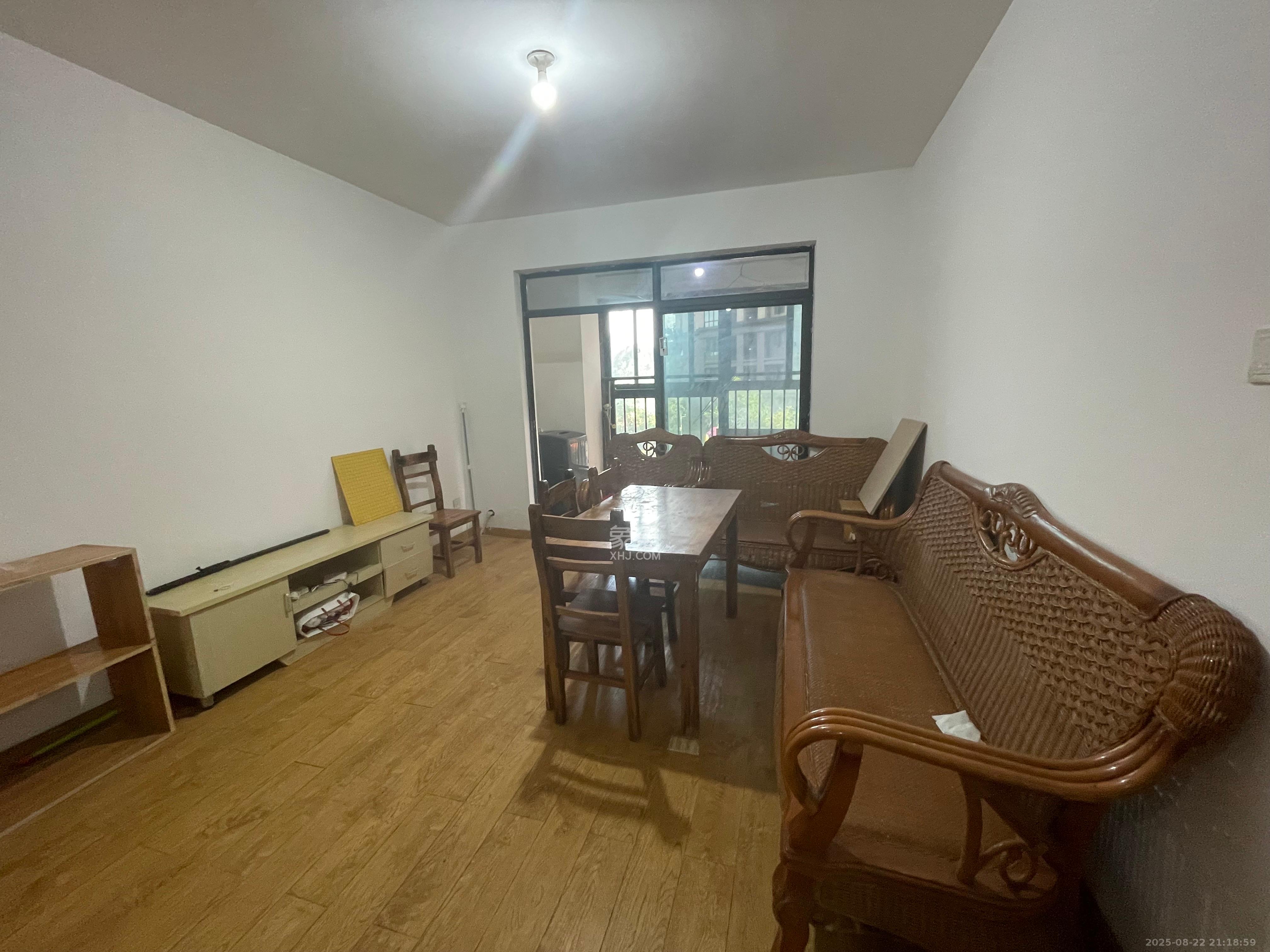 塞纳公馆  3室1厅1卫    2000.0元/月 塞纳公馆  3室1厅1卫    2000.0元/月