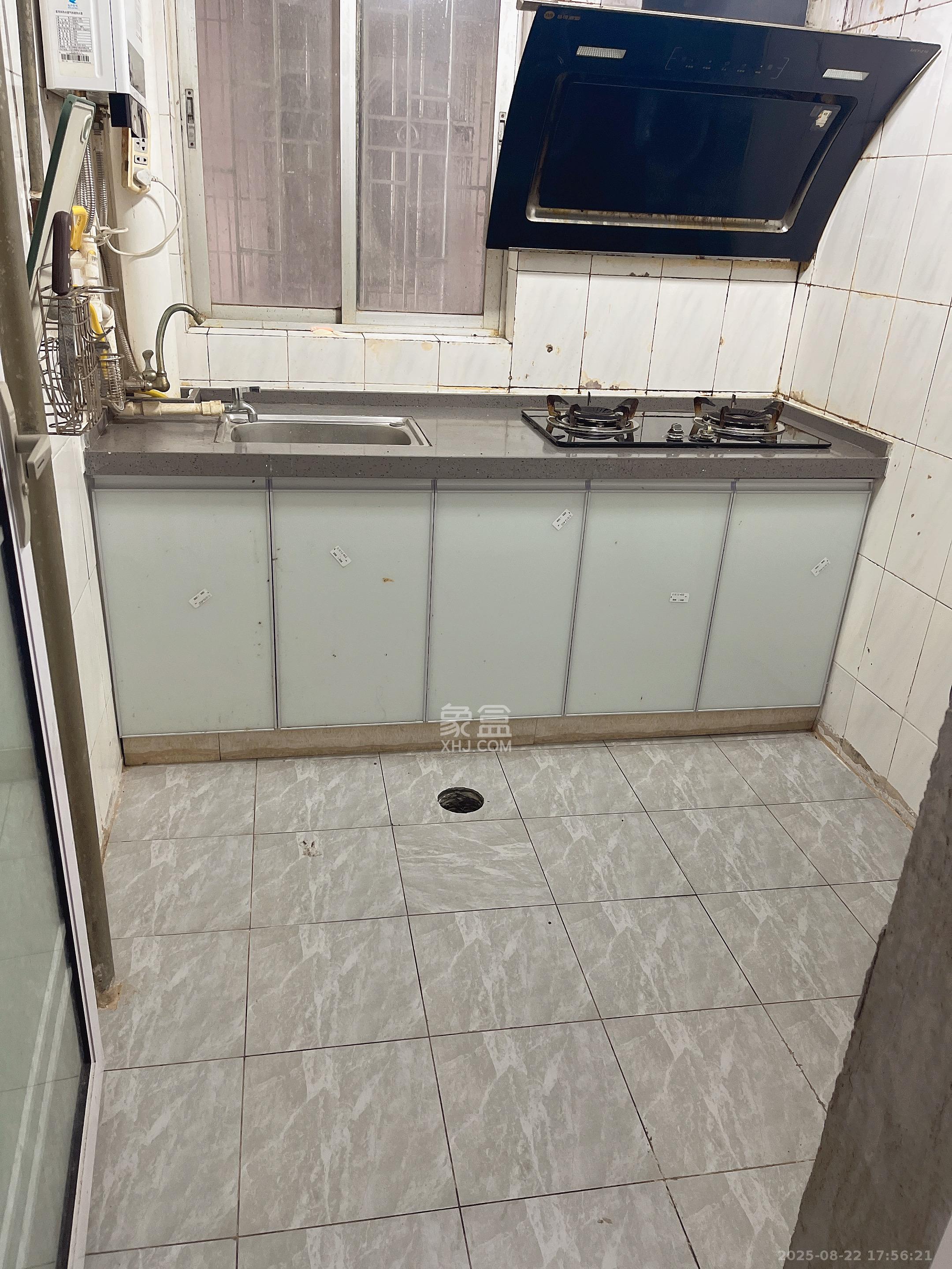 城市花园 3室2厅2卫 2800.0元/月 城市花园 3室2厅2卫 2800.0元/月室内图