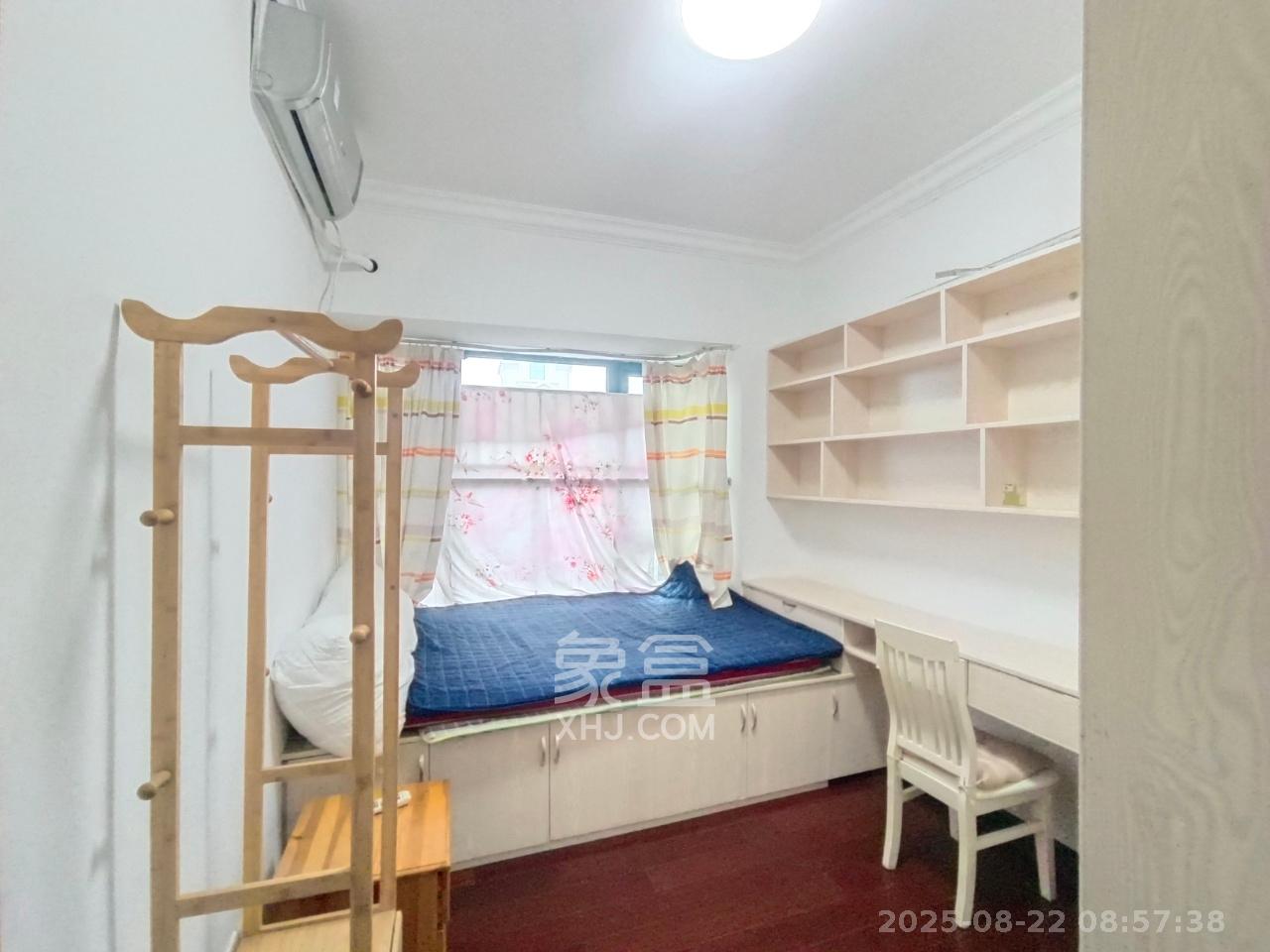 恒大城  1室2厅2卫    2300.0元/月室内图