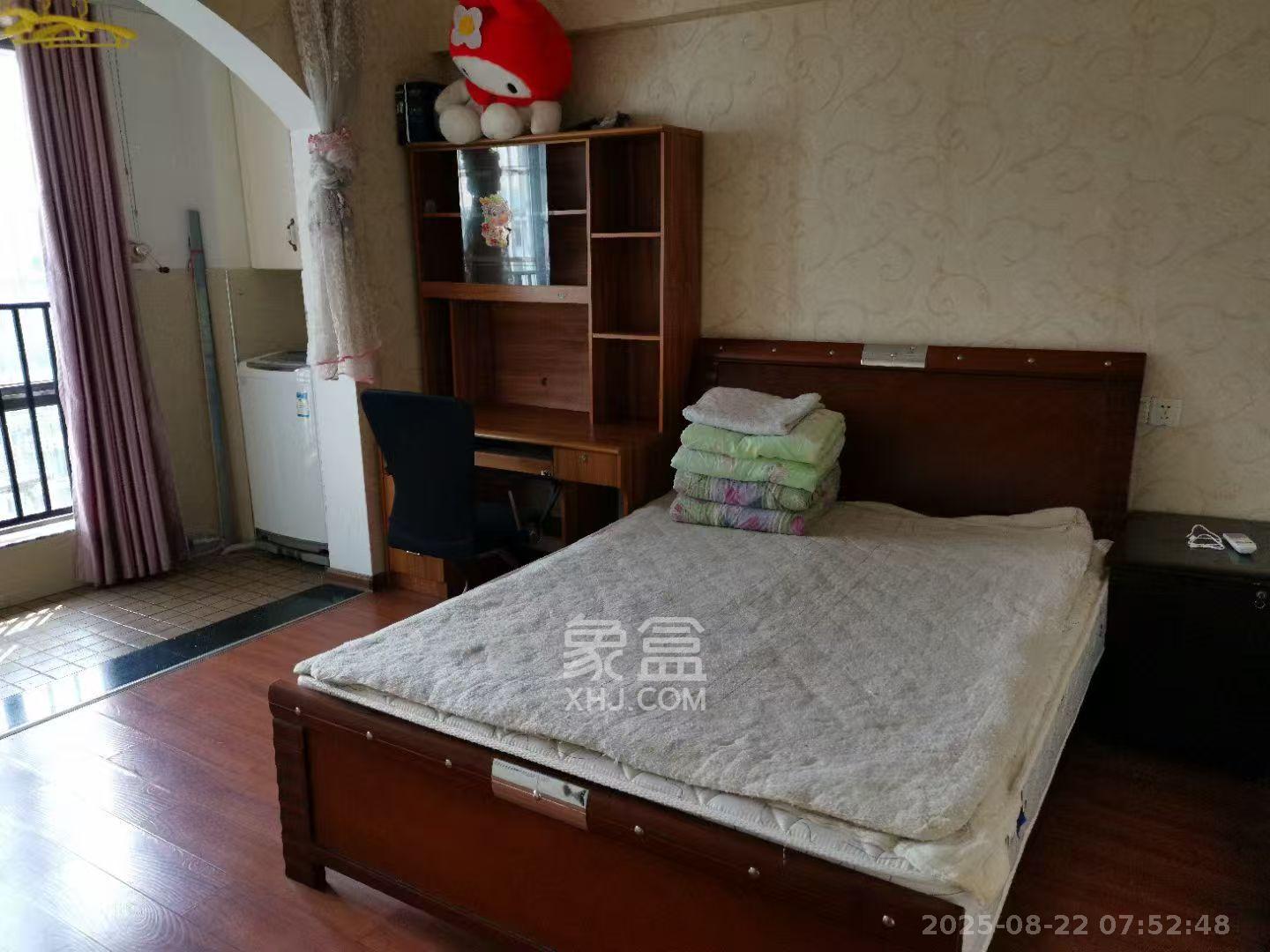 名富公寓  1室2厅1卫    2500.0元/月室内图