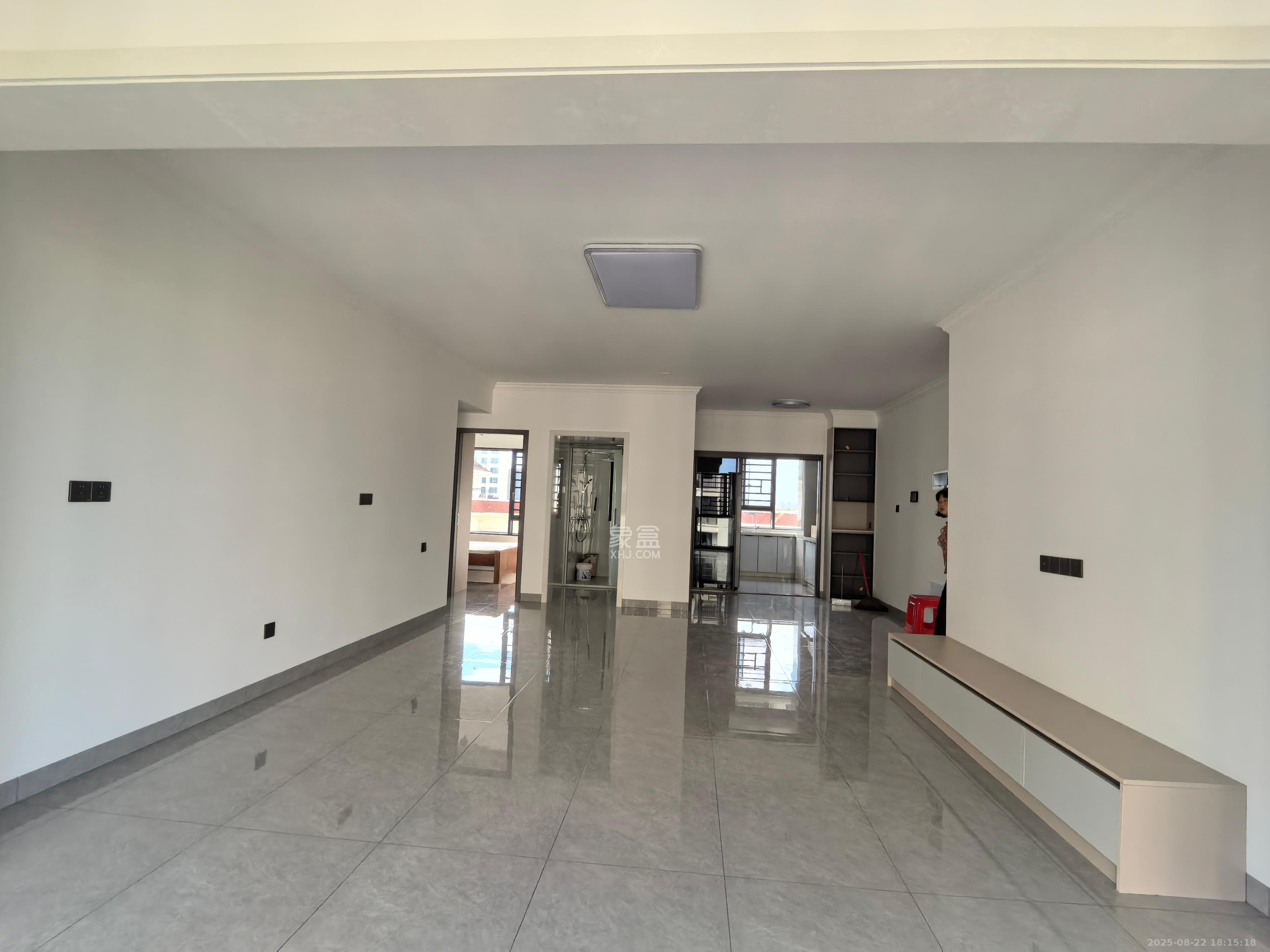 湘荷美苑  2室2厅1卫    1800.0元/月 湘荷美苑  2室2厅1卫    1800.0元/月