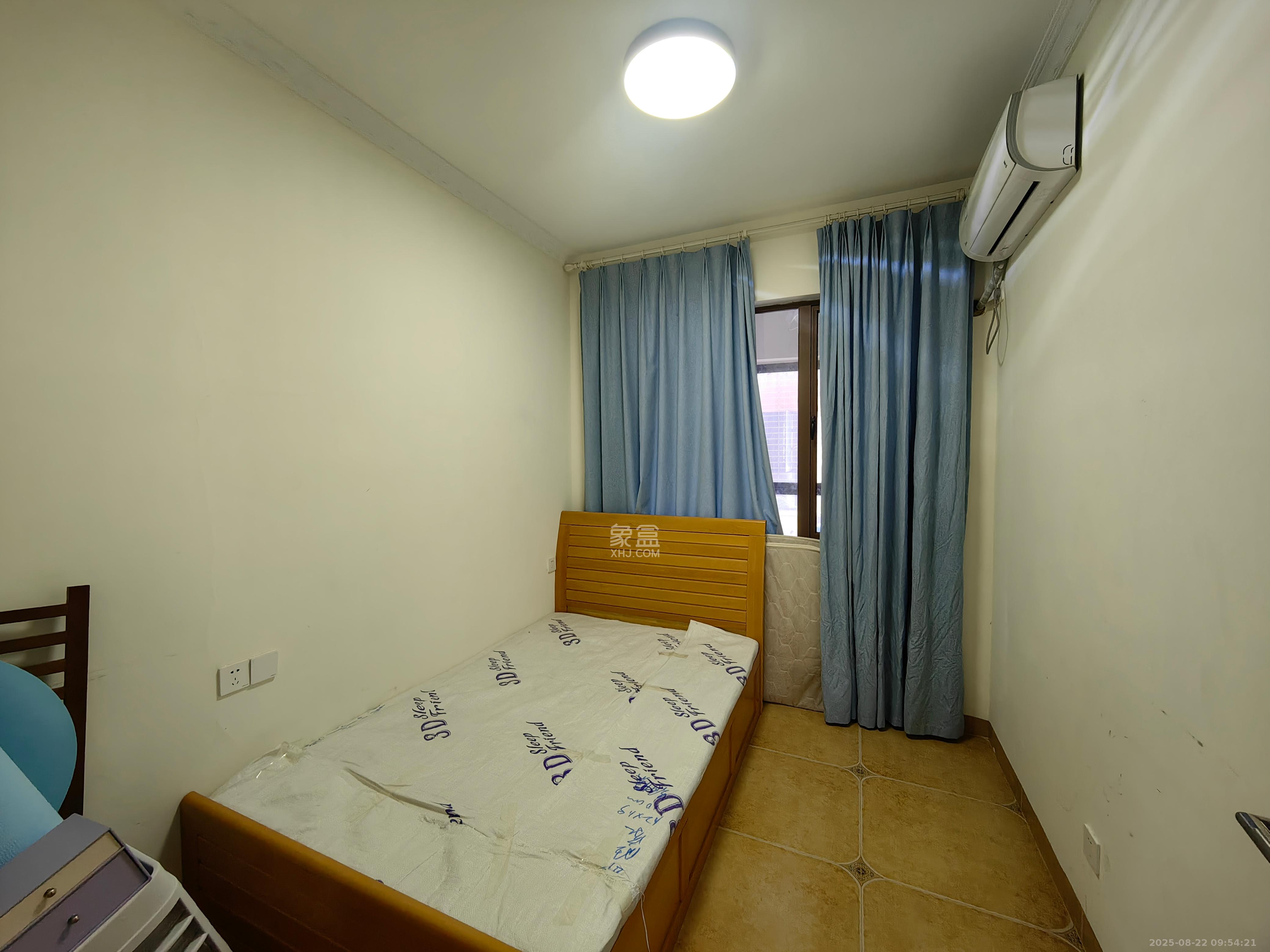 第六都(陆都小区) 4室2厅2卫 3500.0元/月 第六都(陆都小区) 4室2厅2卫 3500.0元/月室内图