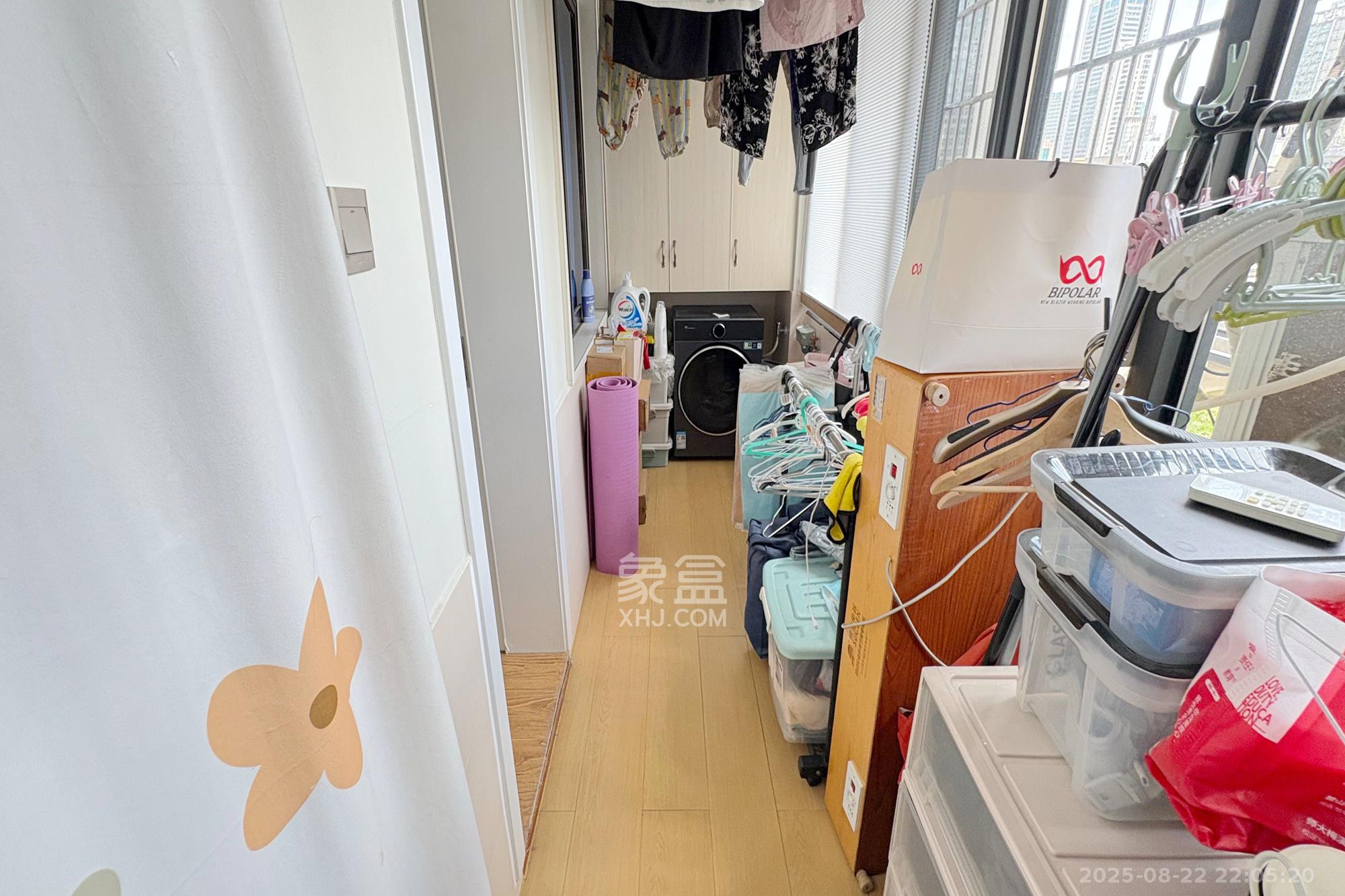 省文化厅宿舍(文物局)/湖南省书法院  3室2厅2卫    130.0万 省文化厅宿舍(文物局)/湖南省书法院  3室2厅2卫    130.0万阳台