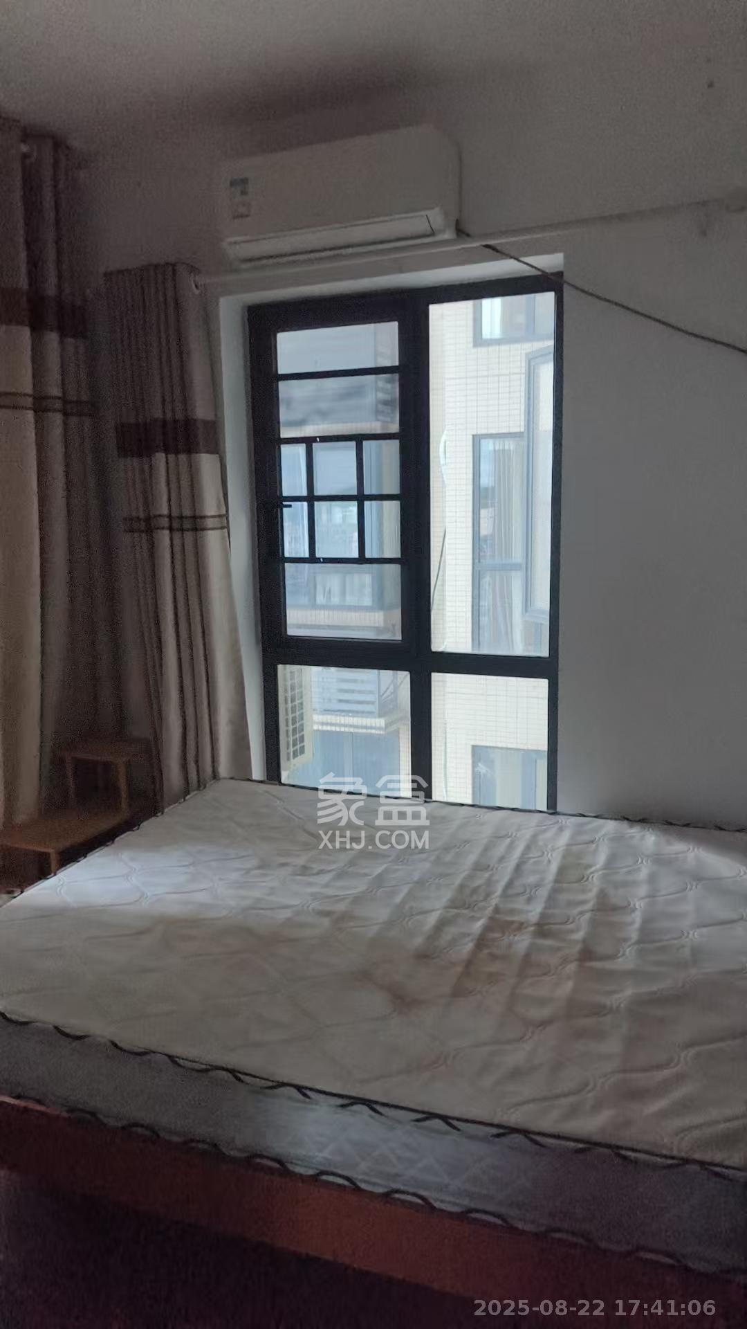 中南国际眼镜城（中伟商业中心）  3室2厅1卫    1800.0元/月室内图