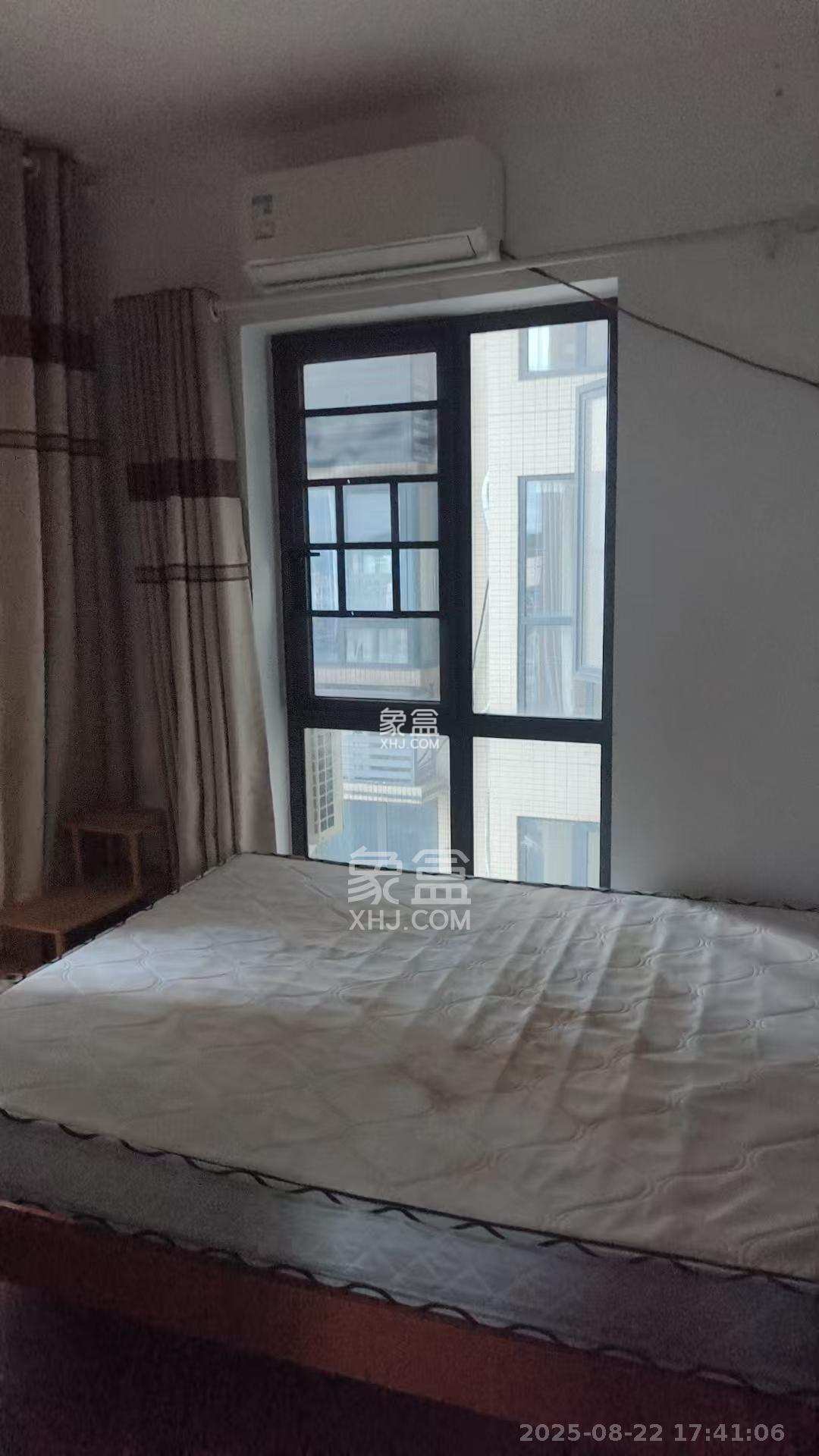 中南国际眼镜城(中伟商业中心)  3室2厅1卫    1800.0元/月 中南国际眼镜城(中伟商业中心)  3室2厅1卫    1800.0元/月室内图