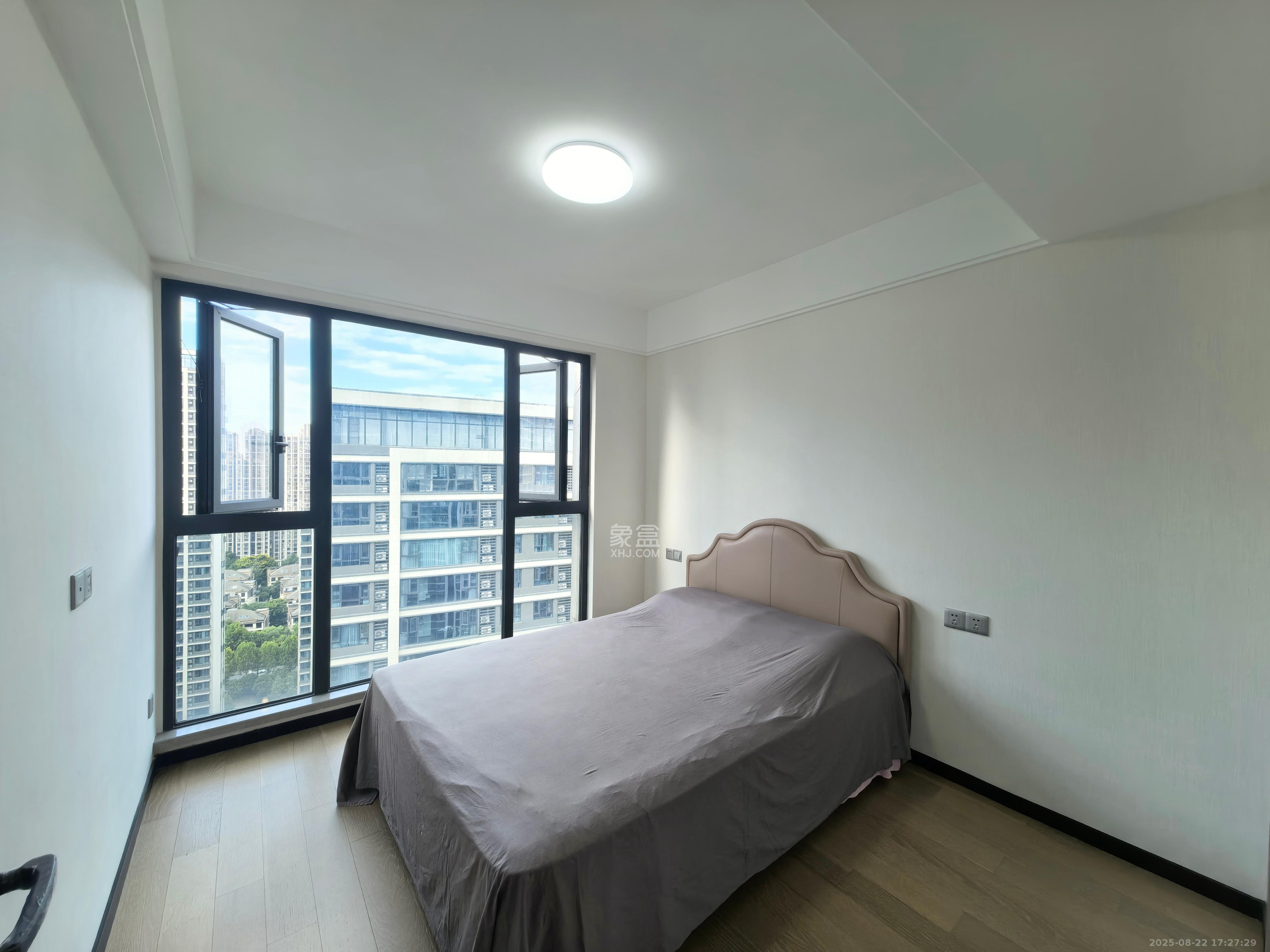 中海阅溪府  4室2厅2卫    4000.0元/月室内图