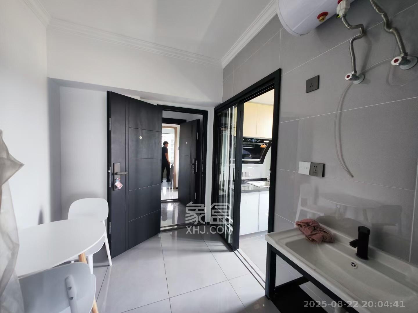 金侨风华府  1室1厅1卫    1500.0元/月 金侨风华府  1室1厅1卫    1500.0元/月室内图