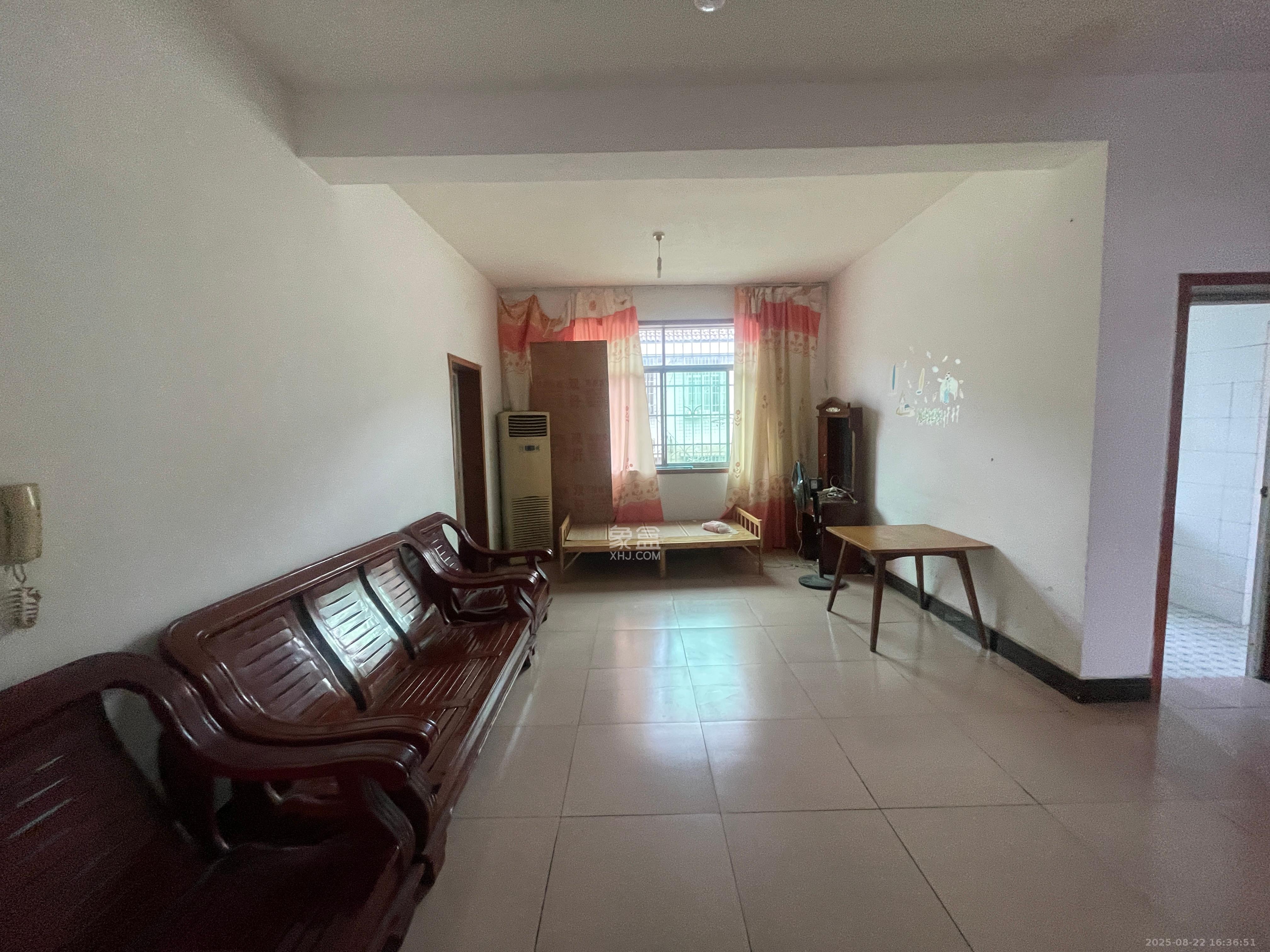 松雅安置小区 3室2厅2卫 1200.0元/月 松雅安置小区 3室2厅2卫 1200.0元/月户型图