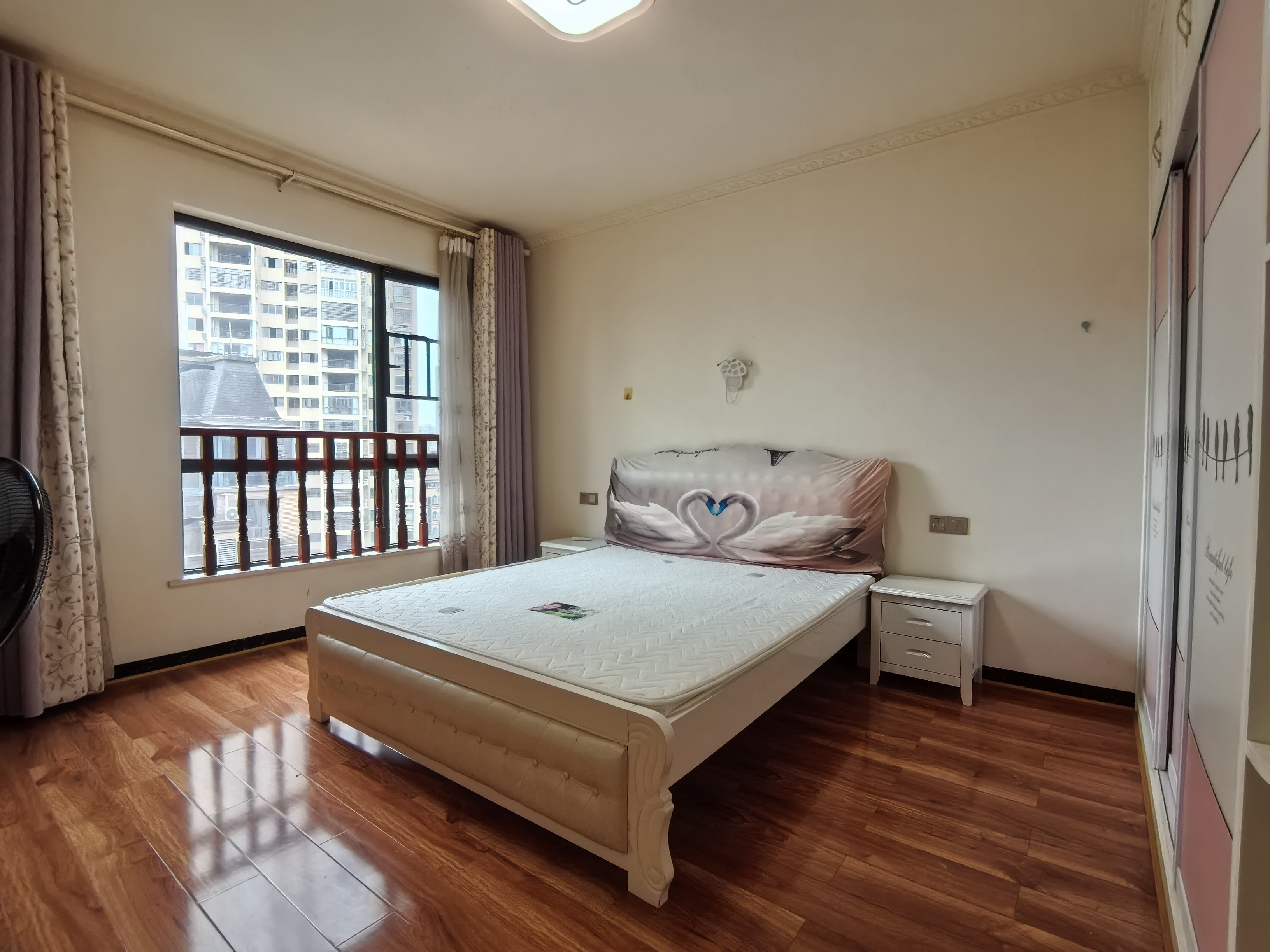 金益紫檀  4室2厅2卫    2300.0元/月 金益紫檀  4室2厅2卫    2300.0元/月室内图