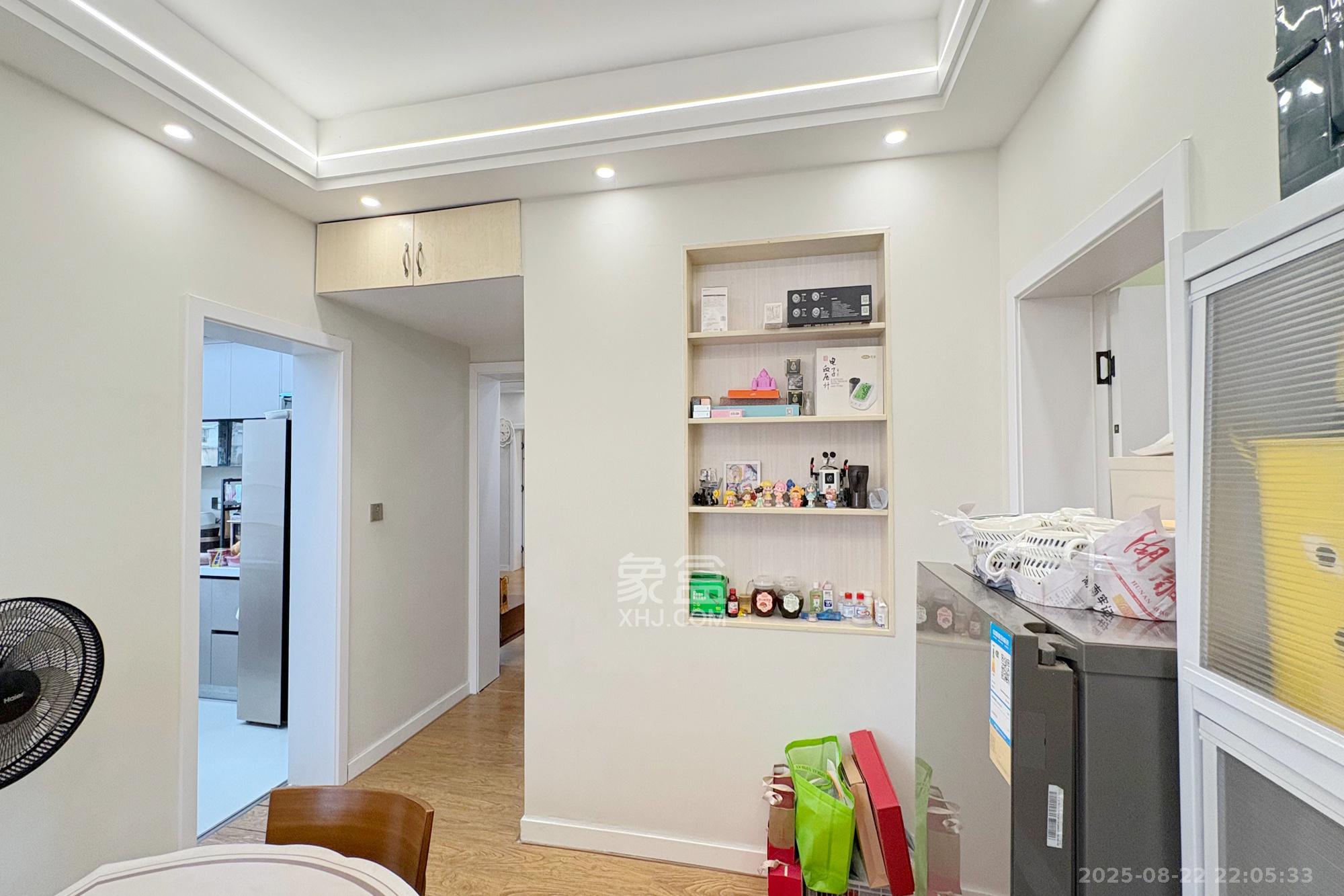 省文化厅宿舍(文物局)/湖南省书法院  3室2厅2卫    130.0万 省文化厅宿舍(文物局)/湖南省书法院  3室2厅2卫    130.0万其他