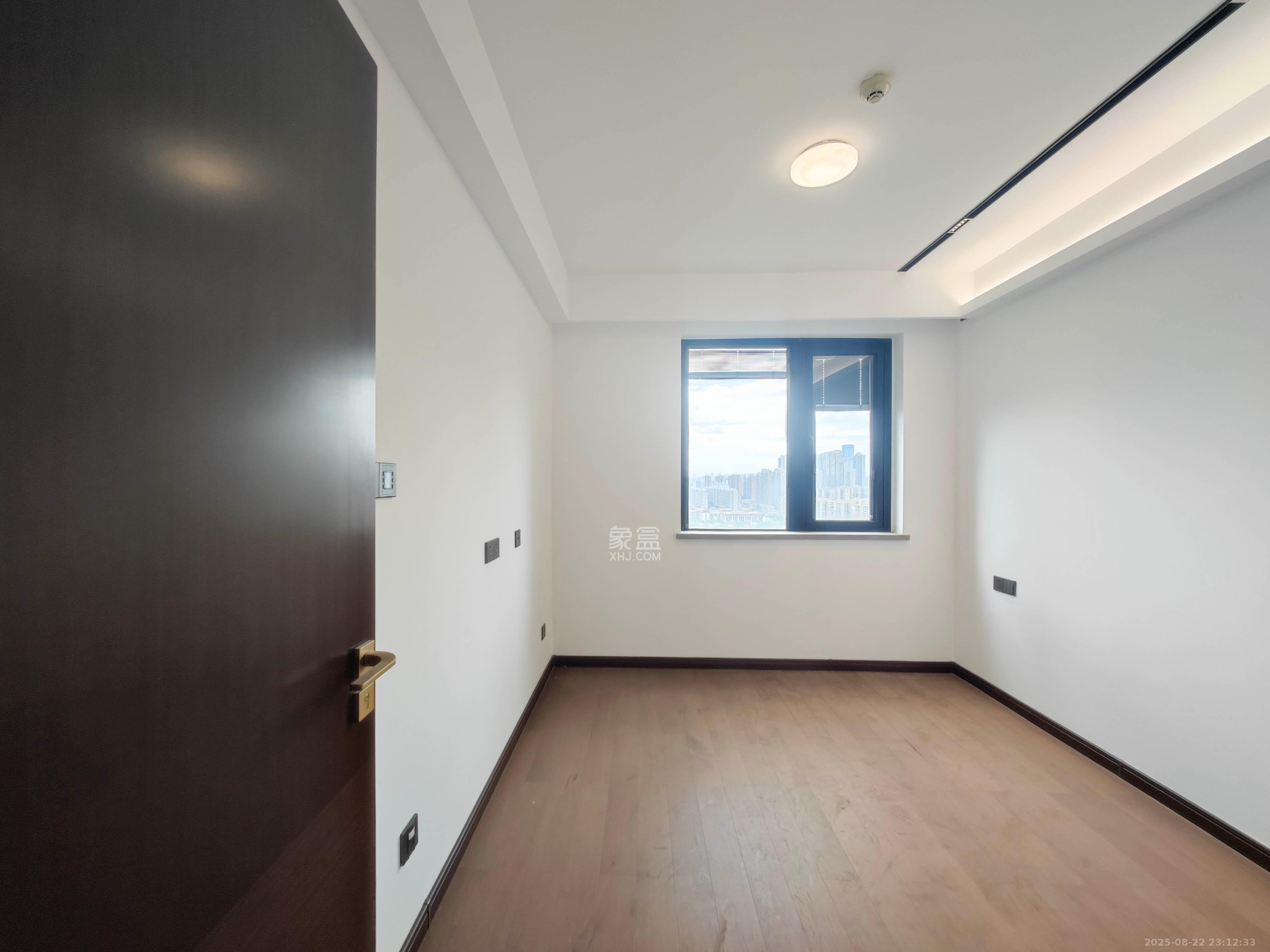 万科魅力之城 4室2厅2卫 165.0万 万科魅力之城 4室2厅2卫 165.0万卧室