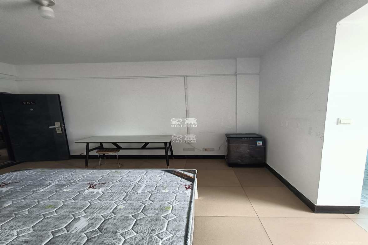 泉塘小区 1室0厅1卫 650.0元/月 泉塘小区 1室0厅1卫 650.0元/月室内图