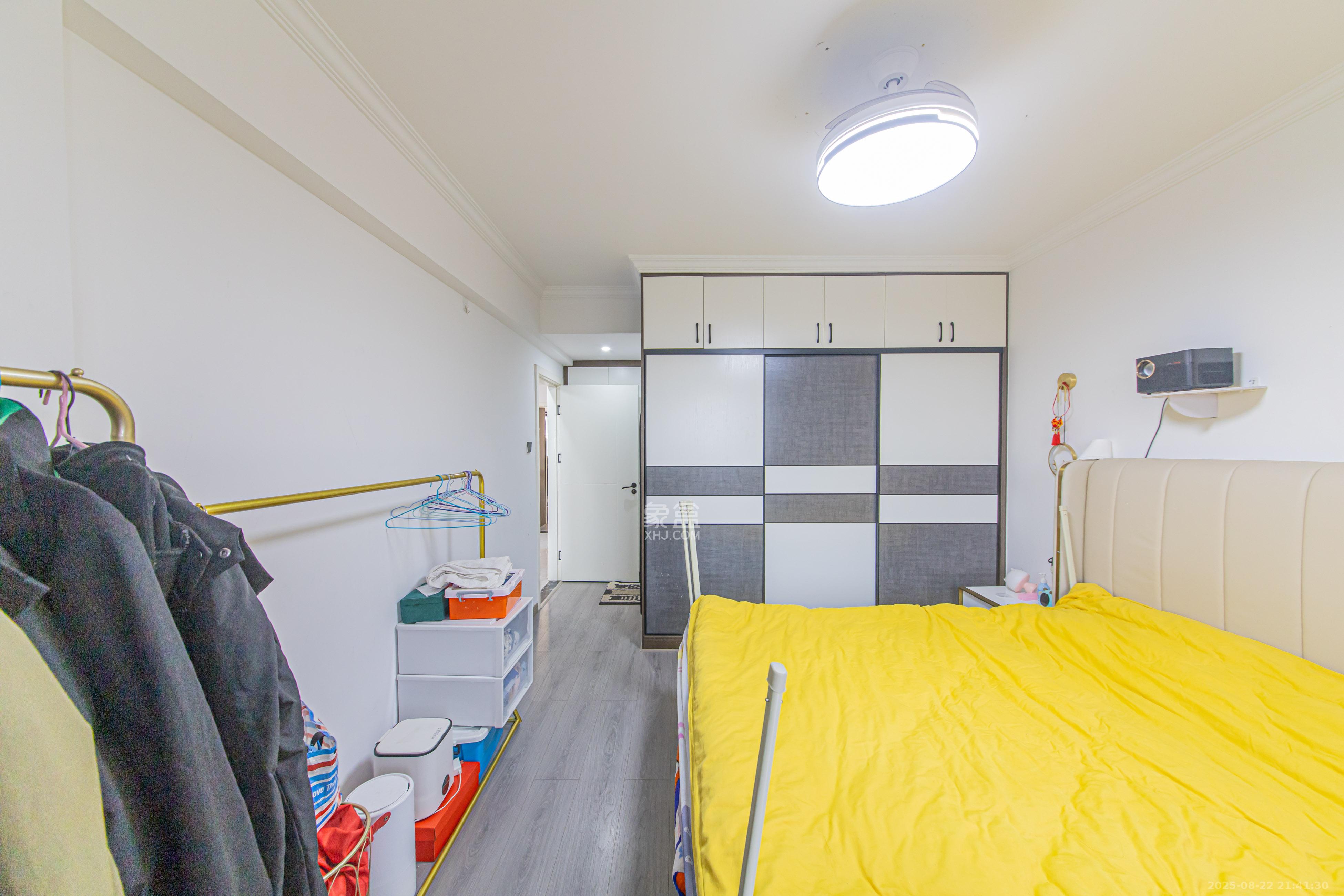 北辰中央公园DF区  3室2厅2卫    118.8万卧室