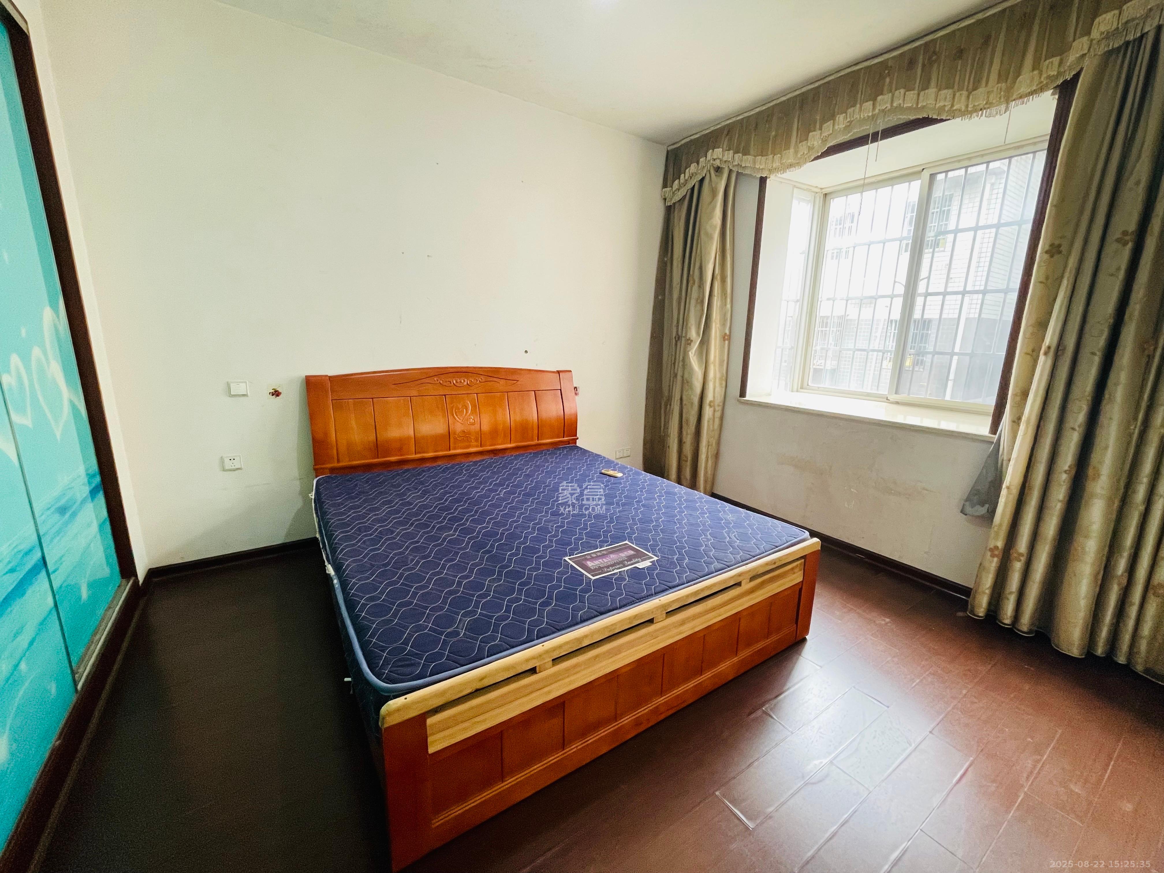 湘绣城  3室1厅1卫    1300.0元/月室内图