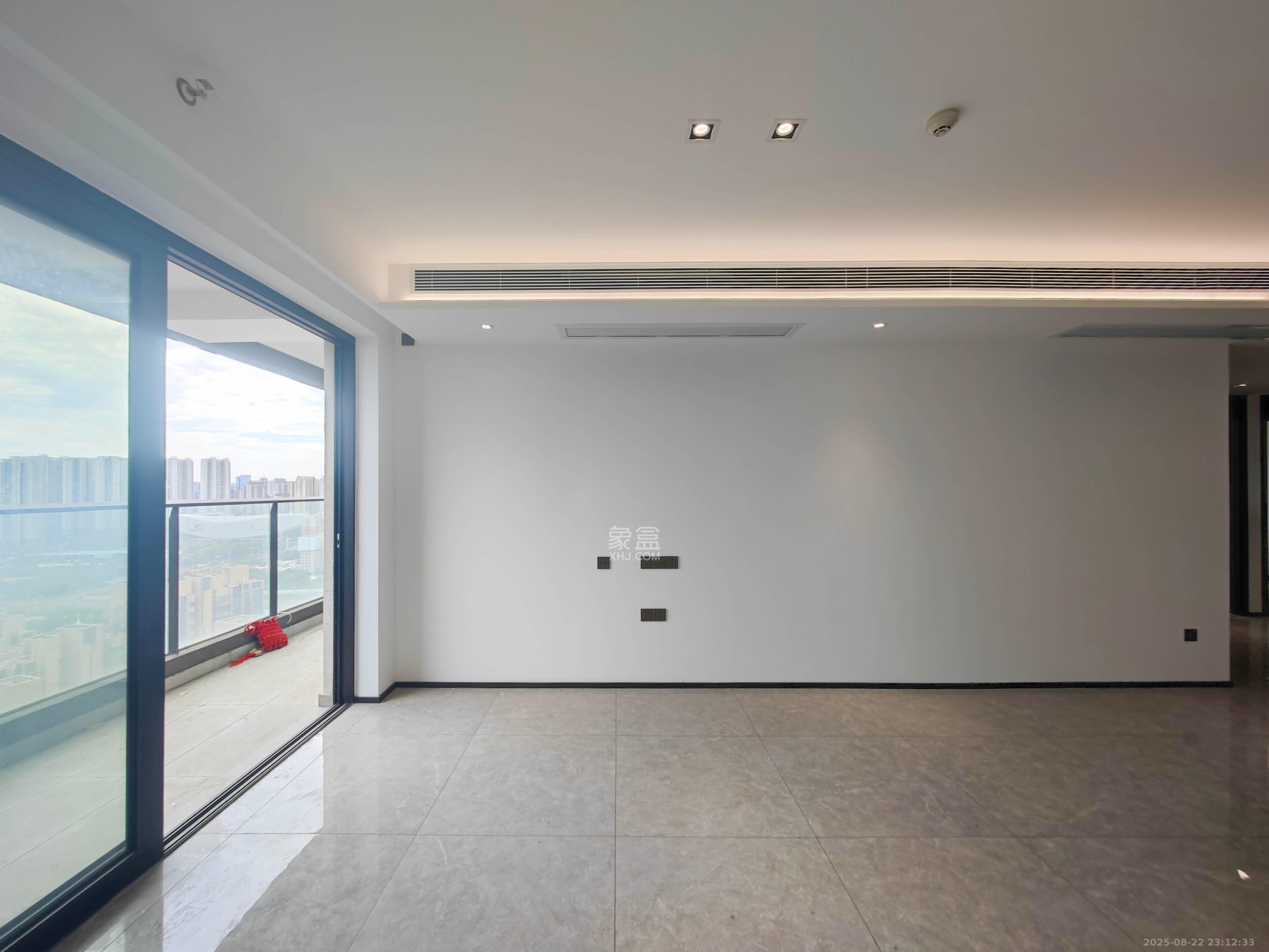 万科魅力之城 4室2厅2卫 165.0万 万科魅力之城 4室2厅2卫 165.0万客厅