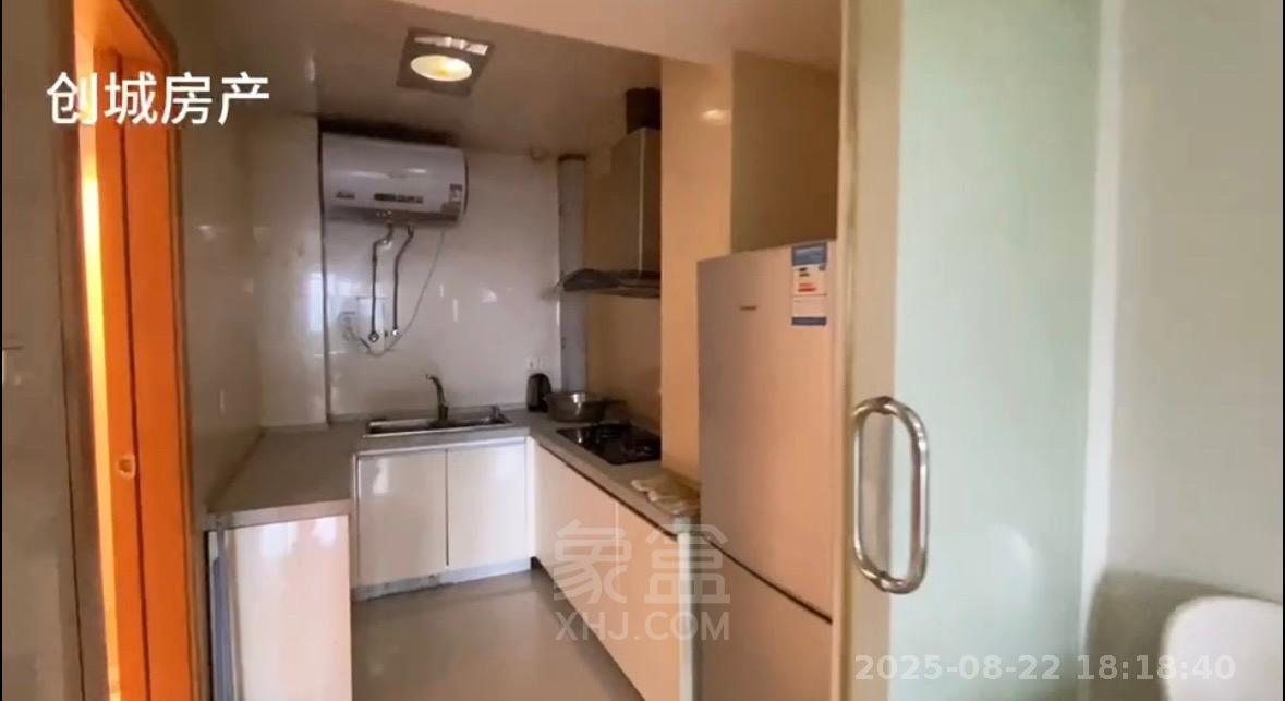 山水国际  1室1厅1卫    1300.0元/月 山水国际  1室1厅1卫    1300.0元/月室内图