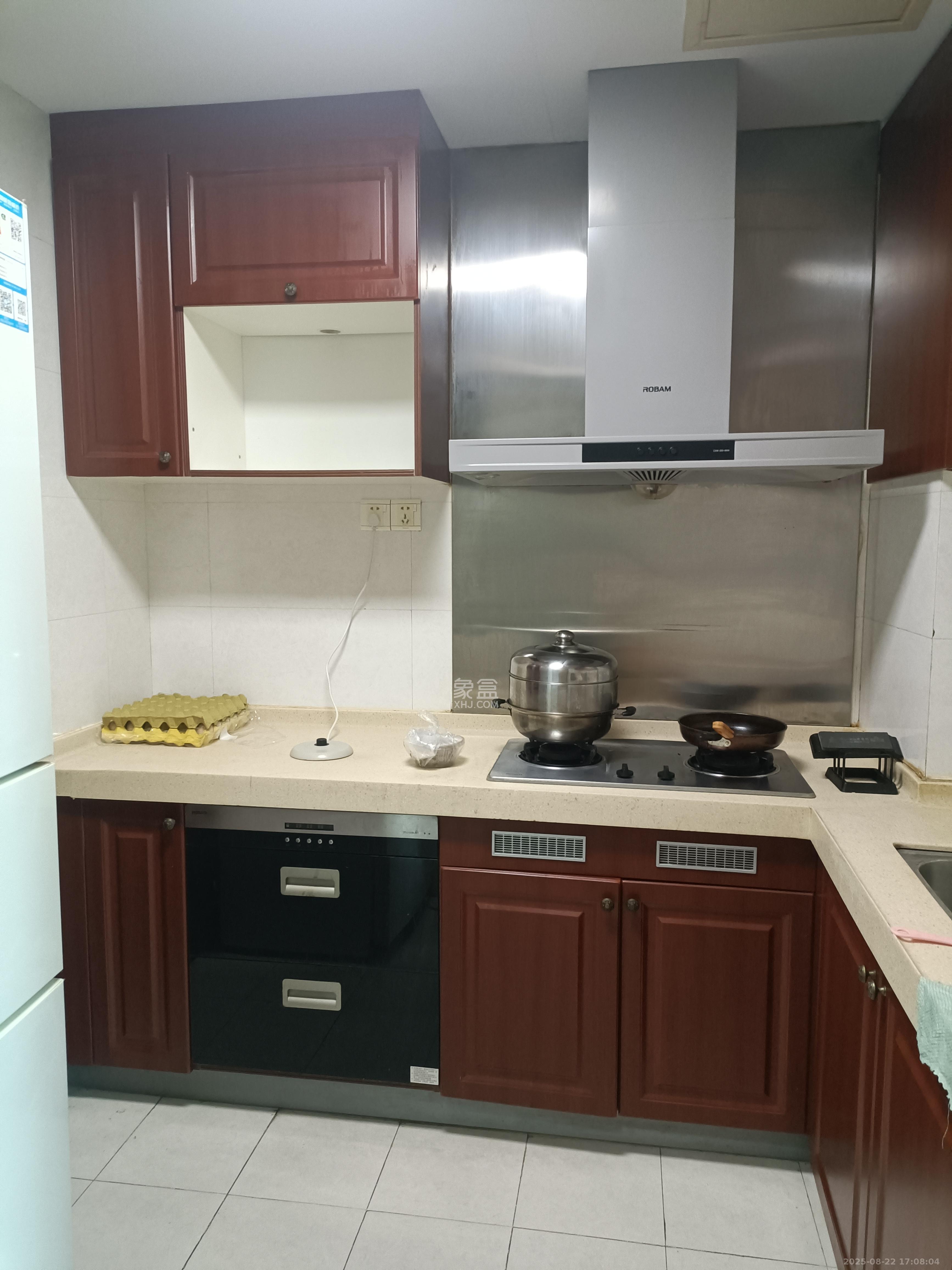 恒大华府 3室2厅1卫 2000.00元/月 恒大华府 3室2厅1卫 2000.00元/月室内图